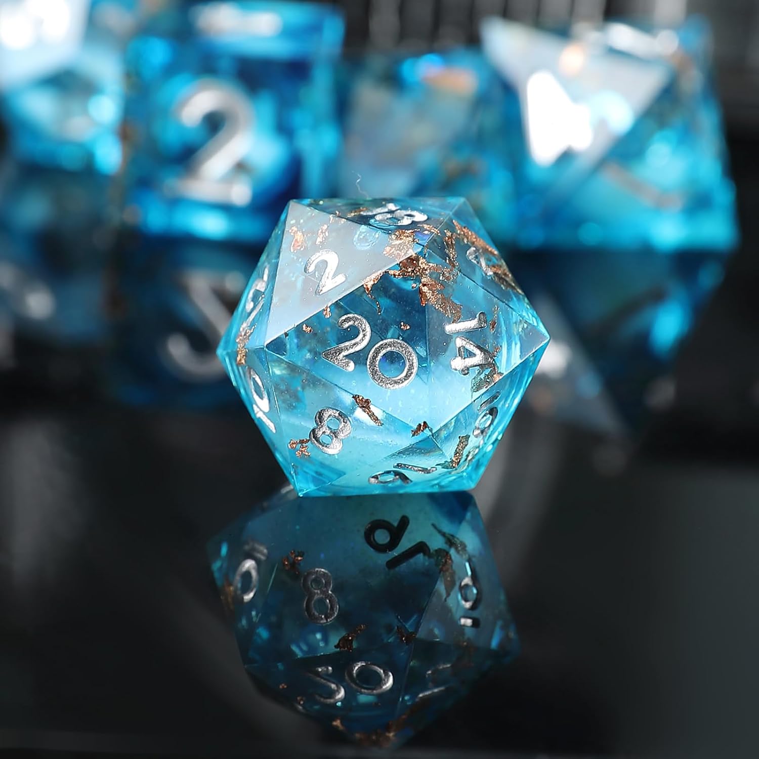 Thumbnail 3 de Elifel Liquid Core DND Dice Set 7pcs – Gold Foil Themed Resin Dice