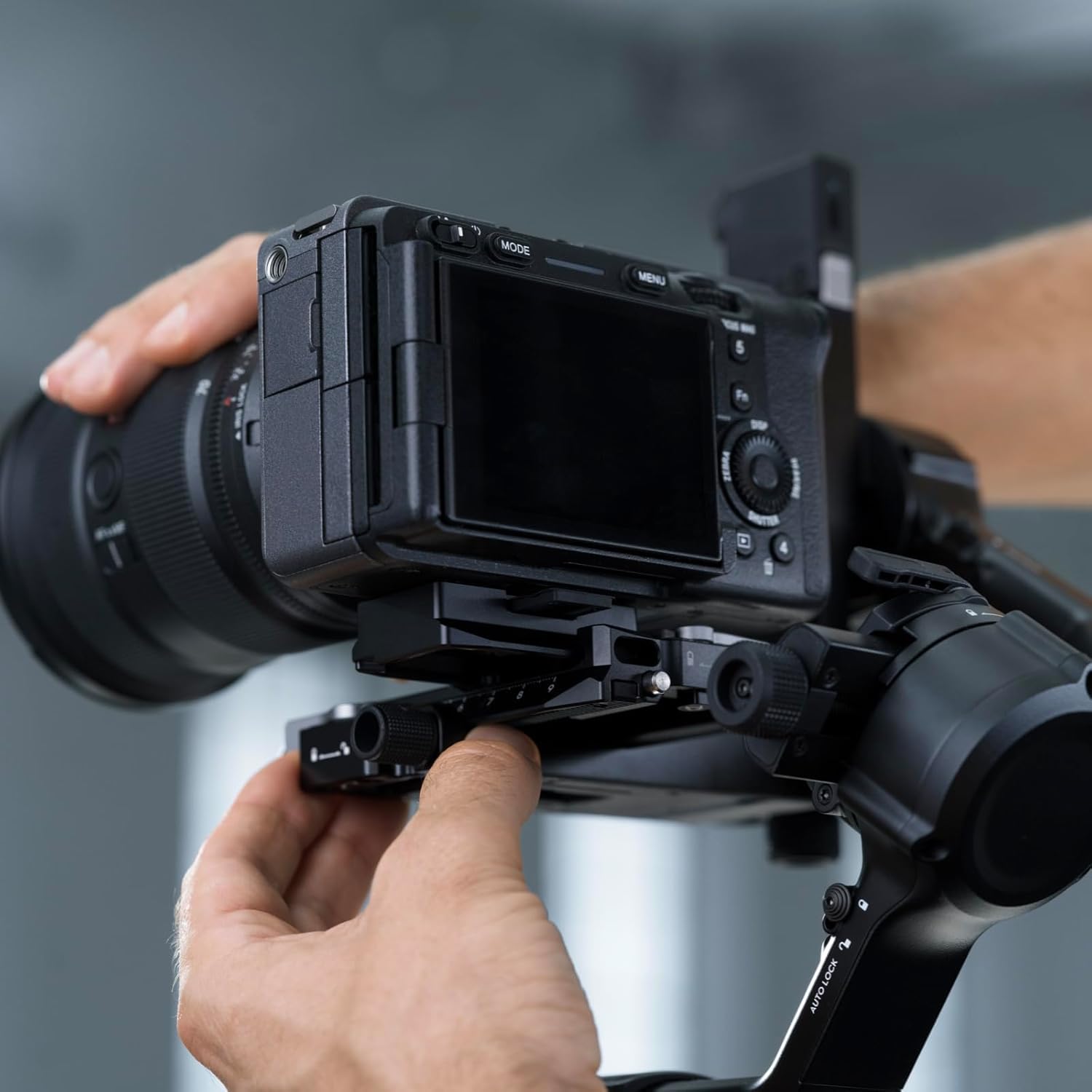 Thumbnail 3 de DJI RS 5 Untere Schnellwechselplatte – präzise Wechselbasis für RS 5