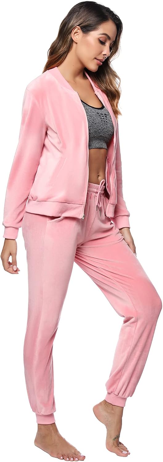 Detalle 2 de Velour tracksuit set 2 piece for women