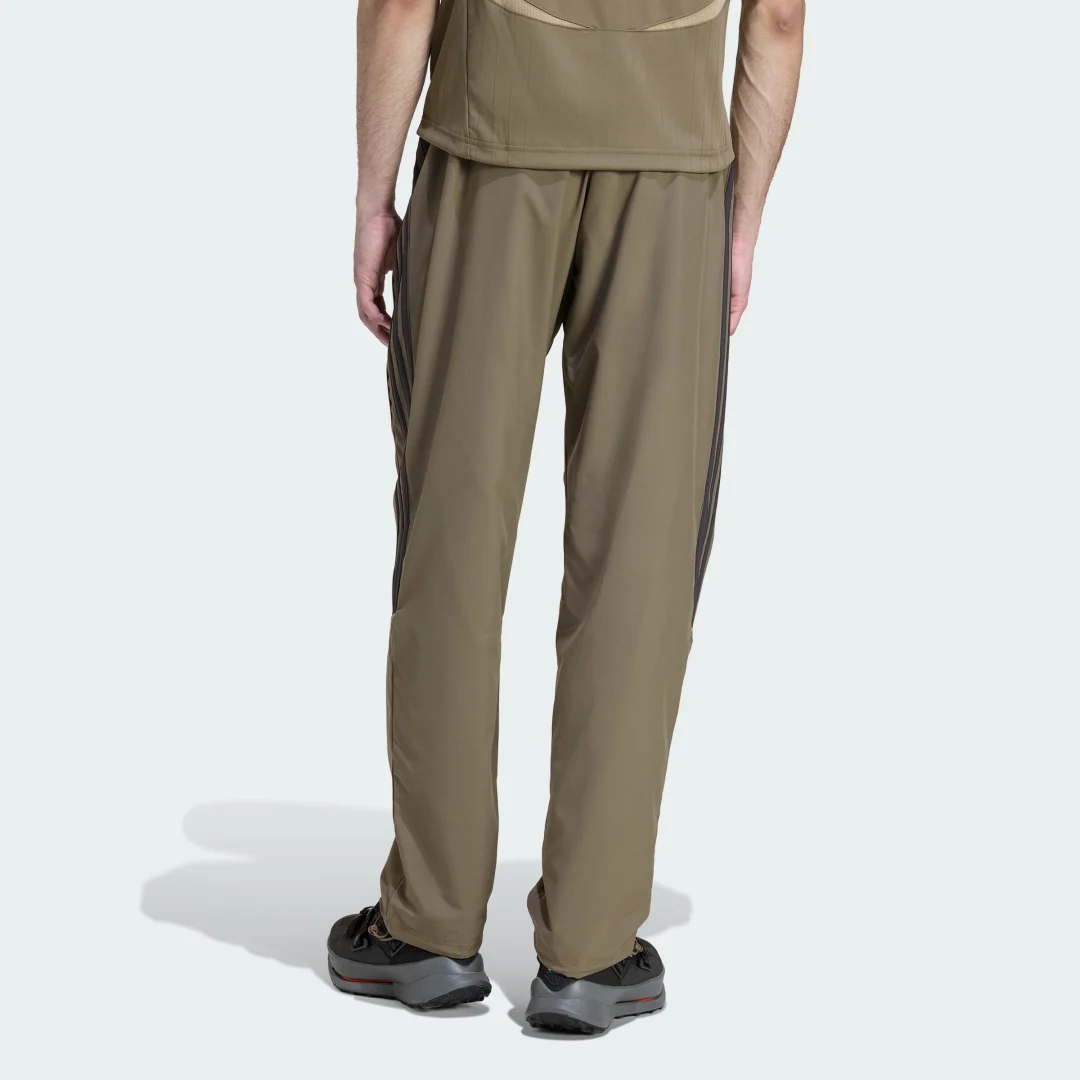 Detalle 2 de PANTALÓN Teamgeist Adicolor de Adidas: guía de compra y opinión práctica