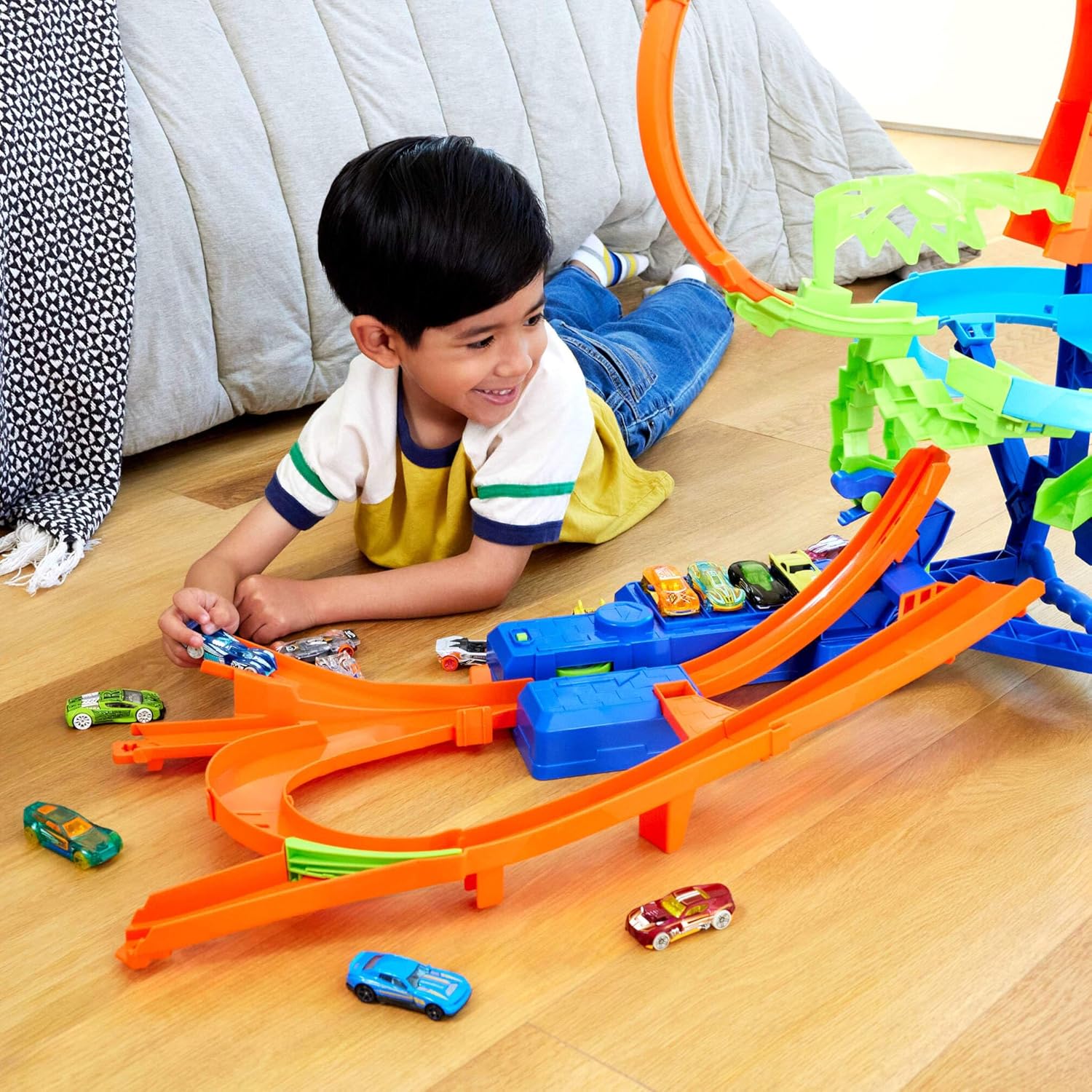 Detalle de Hot Wheels JKJ78 stunt track set