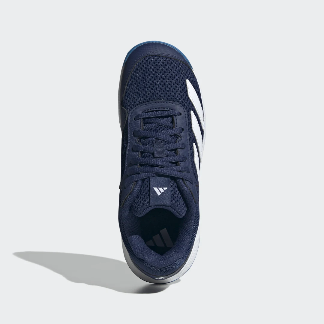 Detalle 2 de Zapatilla Courtflash Tennis para niños de Adidas – color Azul