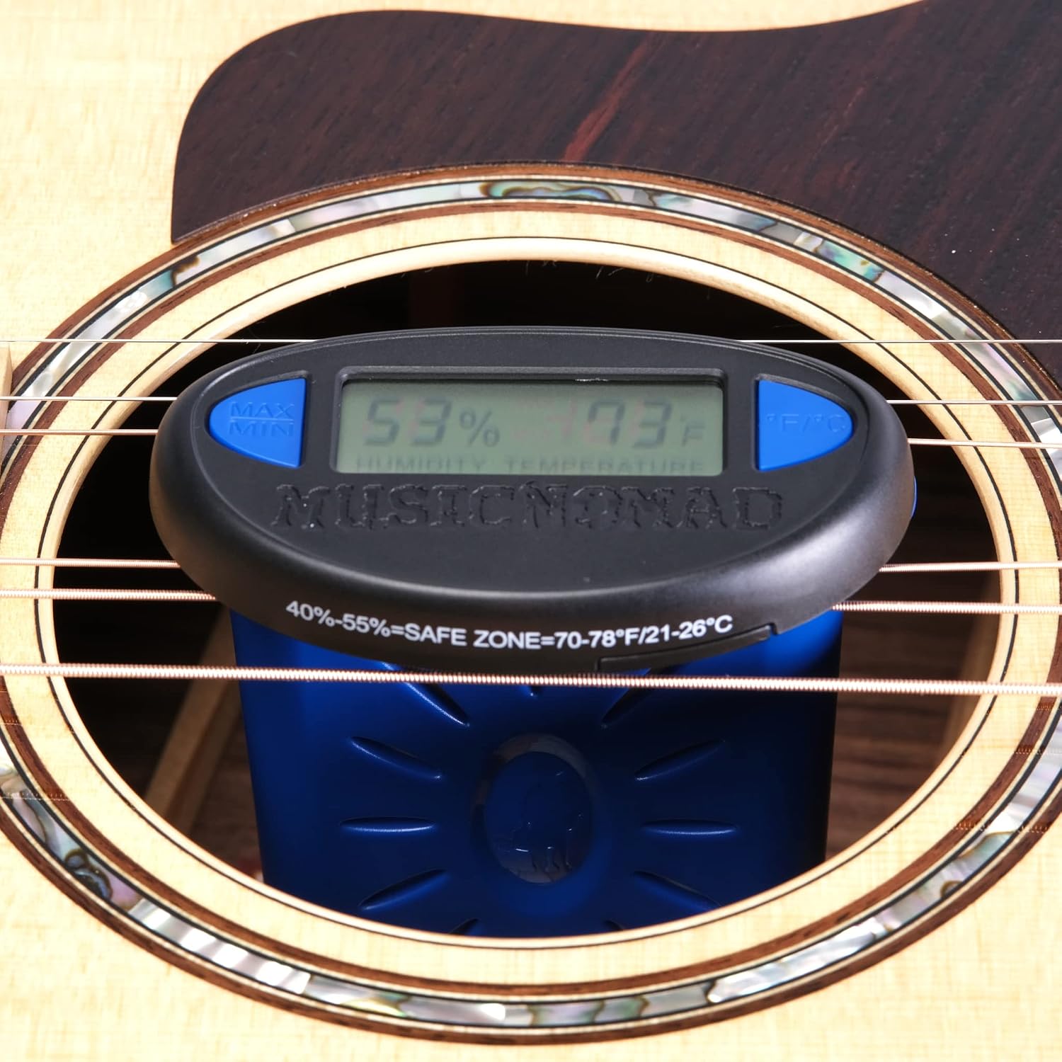 Detalle de MusicNomad Humitar ONE – nawilżacz do gitary akustycznej z higrometrem LCD