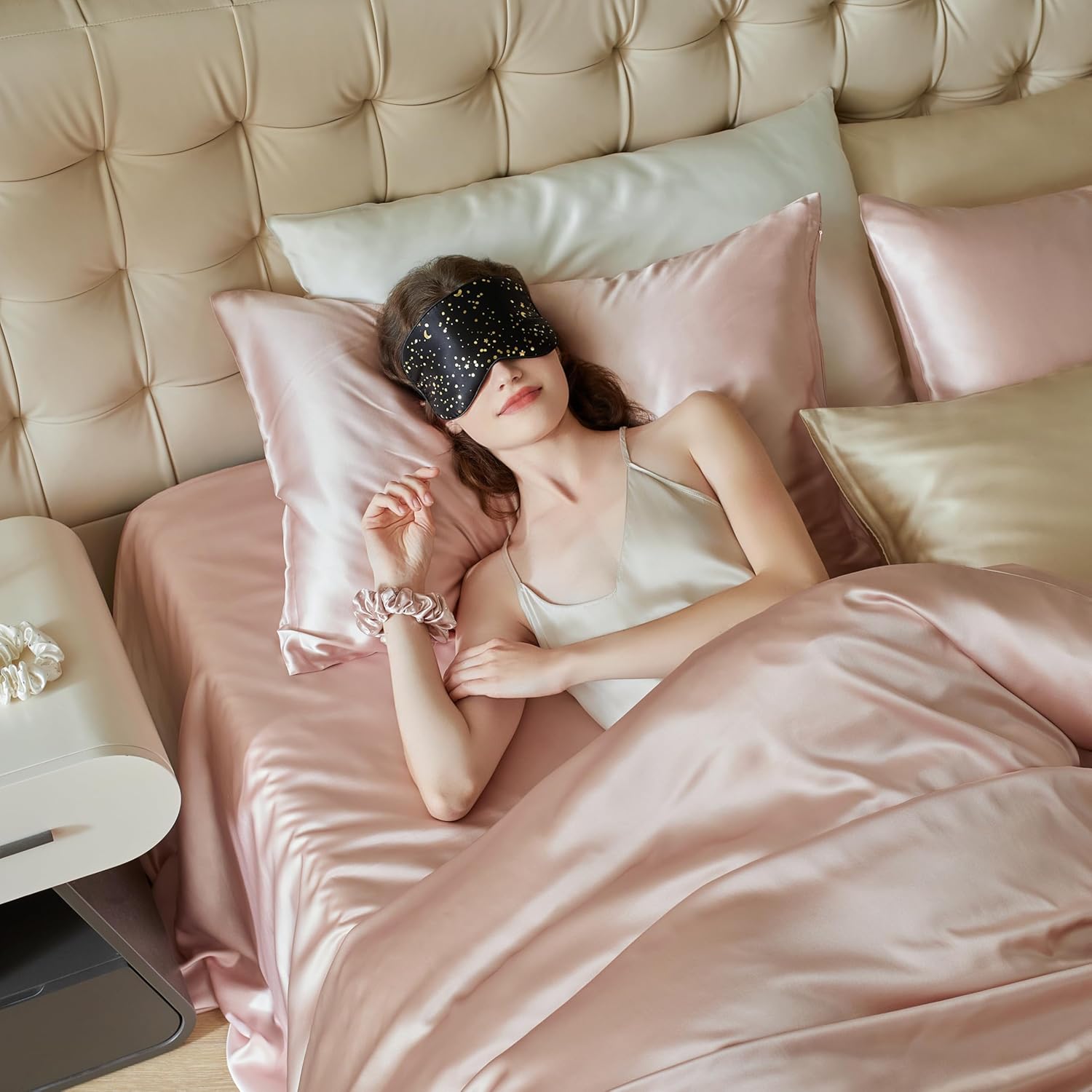 Detalle 2 de townssilk 100% Silk Sleep Mask โ Adjustable Strap ๐ด