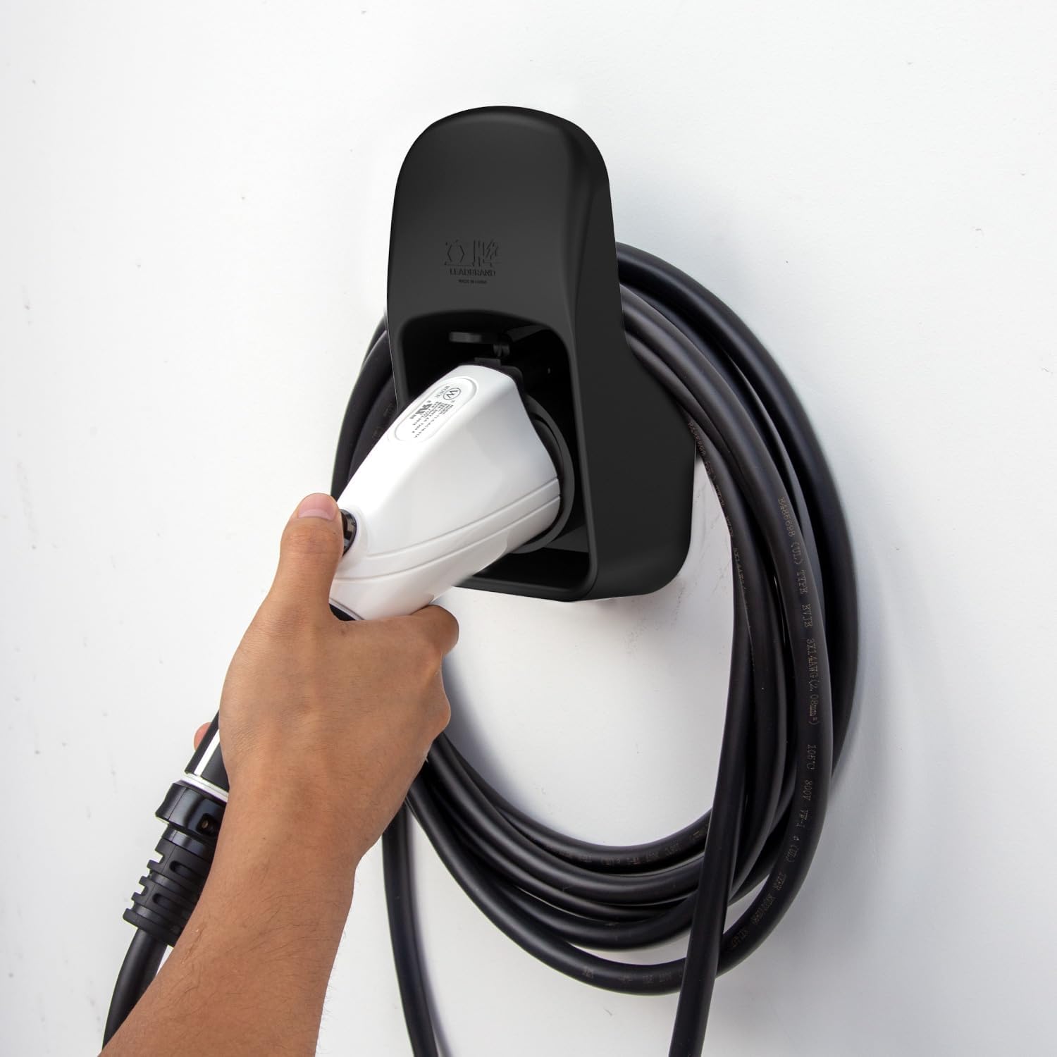 Detalle 2 de leadstand Universal Type 2 EV Charger Holder – Heavy-Duty Wall Mounted Cable Organiser (Black)