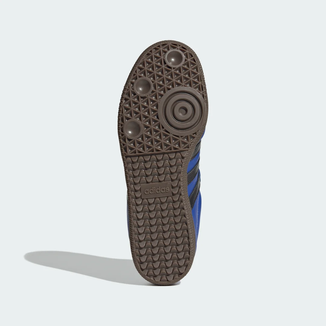Detalle de Adidas Samba Lt Azul: estilo clásico y versatilidad para el día a día