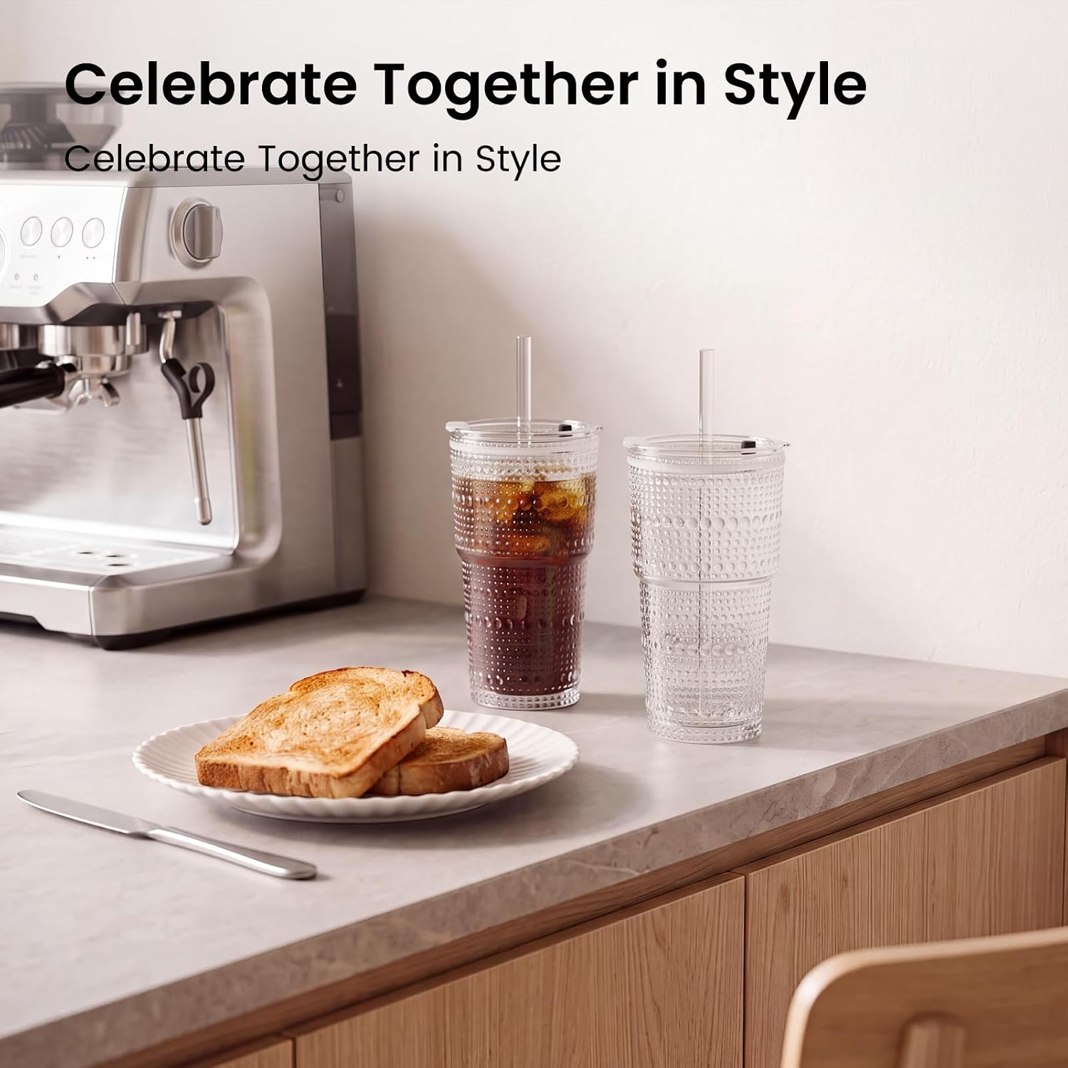 Detalle 2 de INSETLAN 20oz Hobnail Glass Cups with Lids and Glass Straws — 4 Pieces