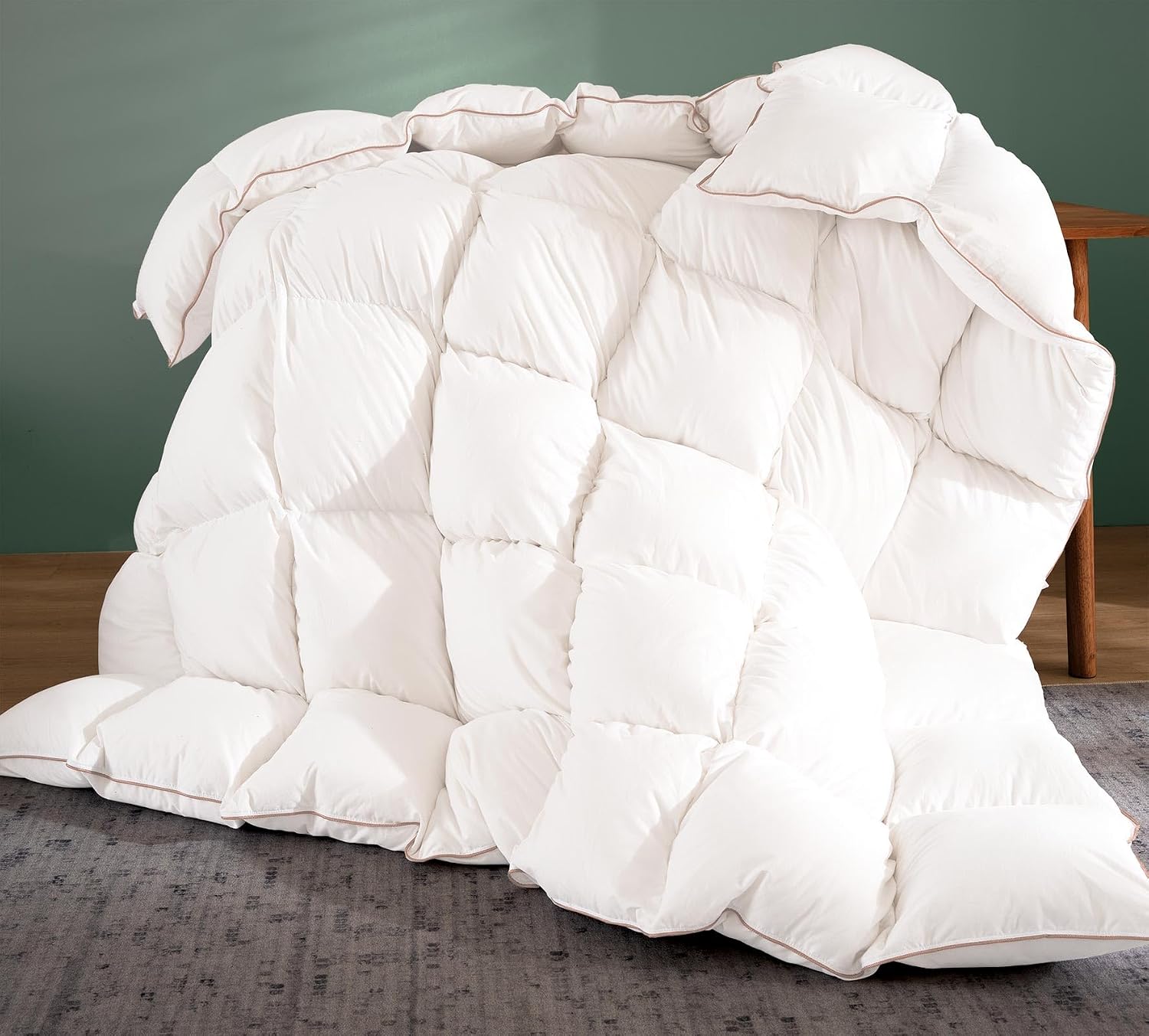 Detalle 1 de WhatsBedding CA-GOLD-DC-LPT-HQ Queen Feather-Down Comforter with Cotton Cover