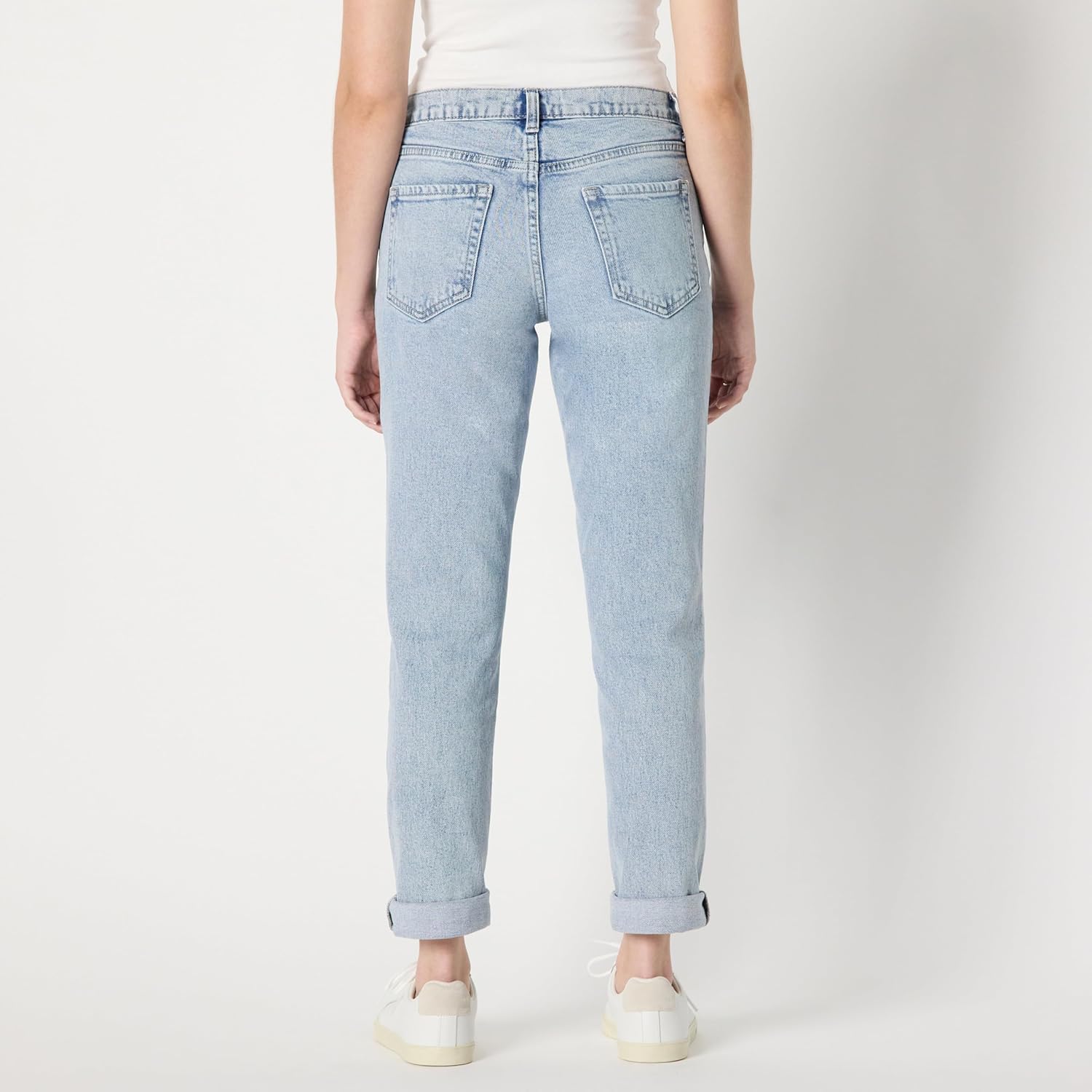 Thumbnail 1 de Amazon Essentials Damen Boyfriend-Crop-Jeans mit geringem Stretchanteil (66,0 cm Beininnenlänge) – mittlere Leibhöhe