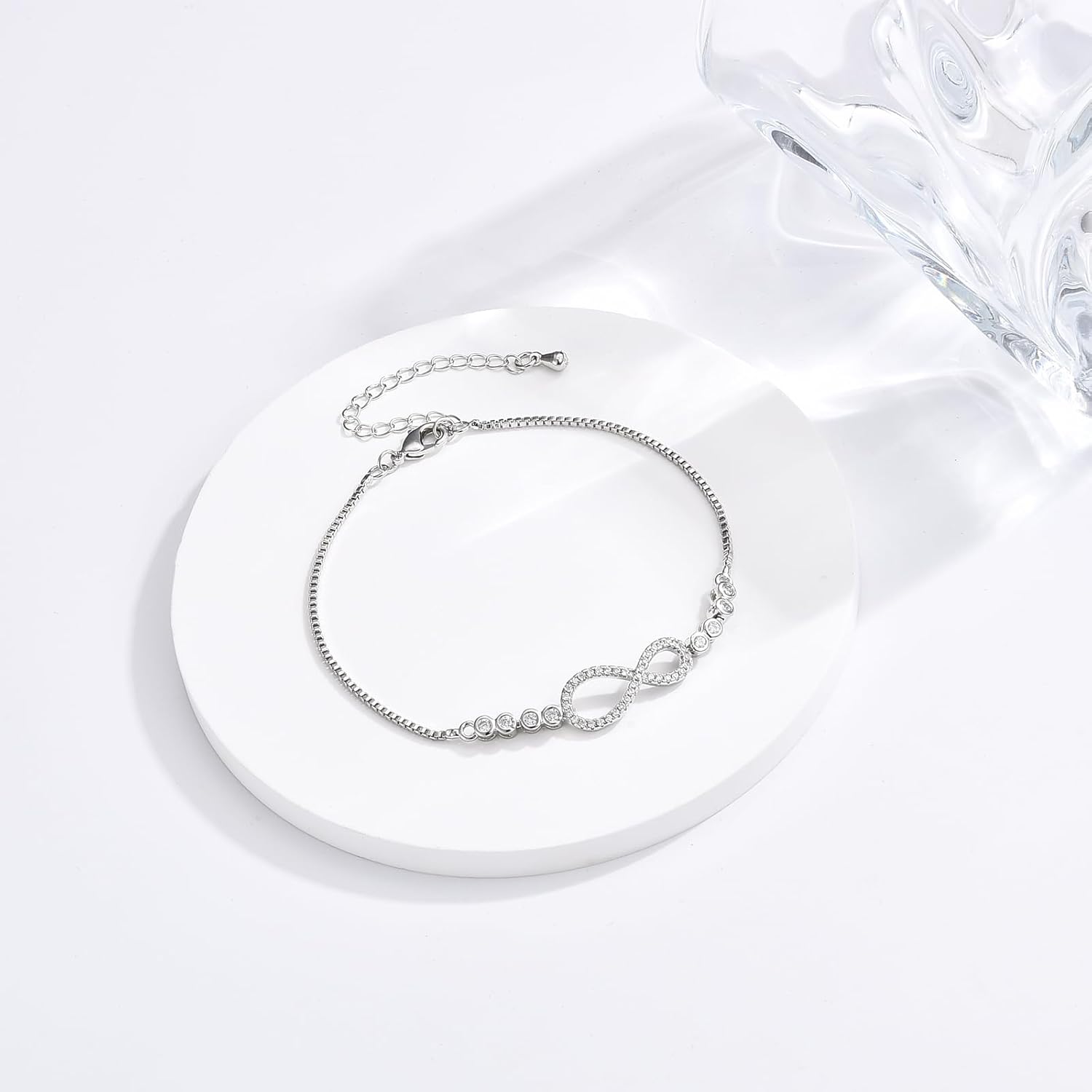 Thumbnail 3 de USEEDOVIA Infinity-Armband mit Zirkonia – Geschenk für Mama, Tochter, Oma, Schwester oder beste Freundin