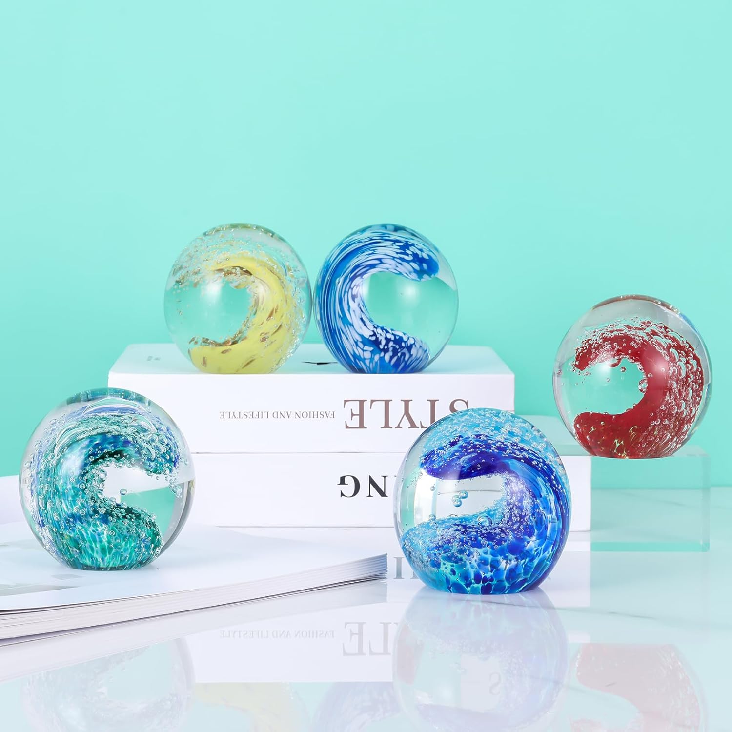 Thumbnail 6 de Hand Blown Ocean Waves Glass Ball Paperweight