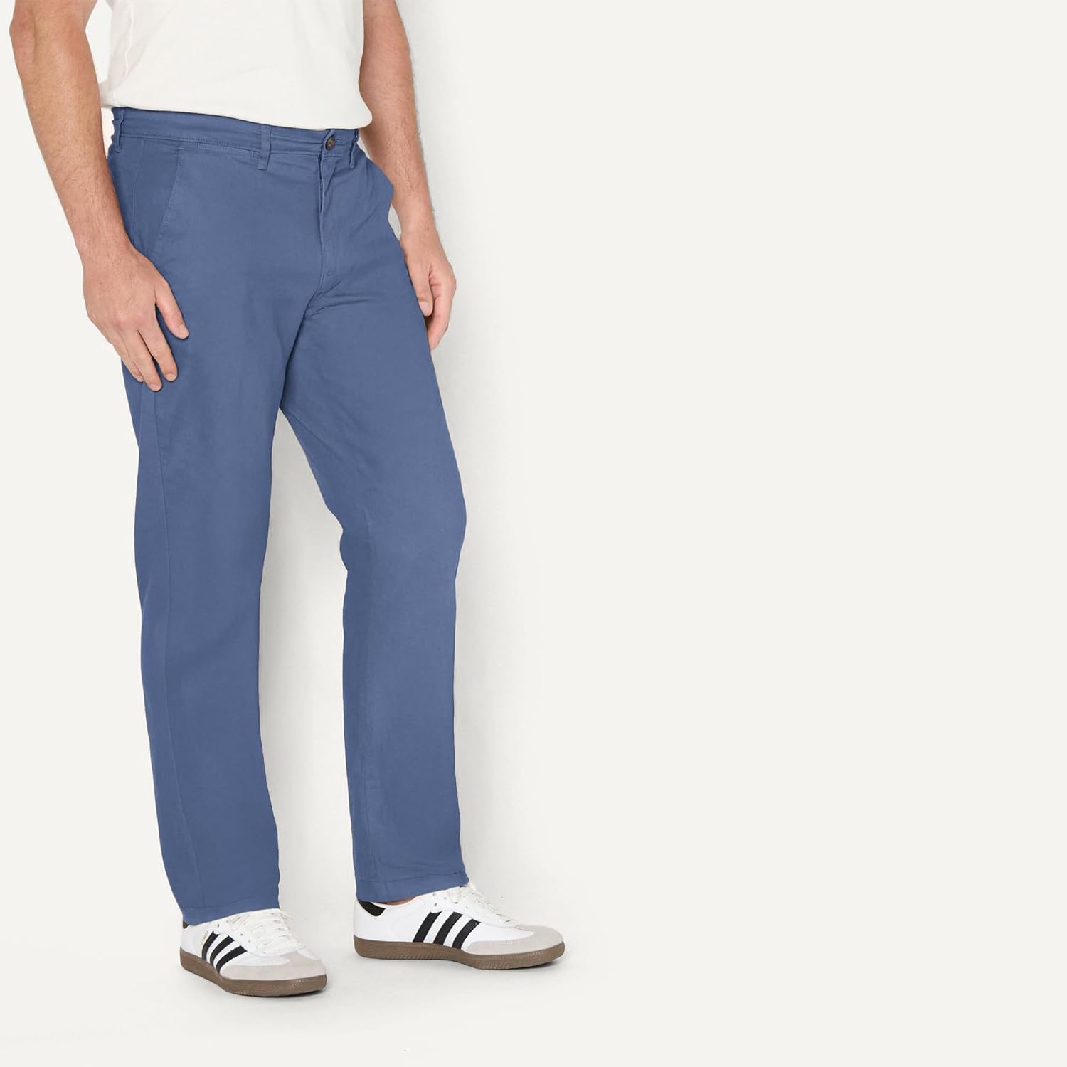 Thumbnail 1 de Amazon Essentials Men’s Athletic Fit Casual Stretch Chino Work Trousers (Big & Tall) in Khaki