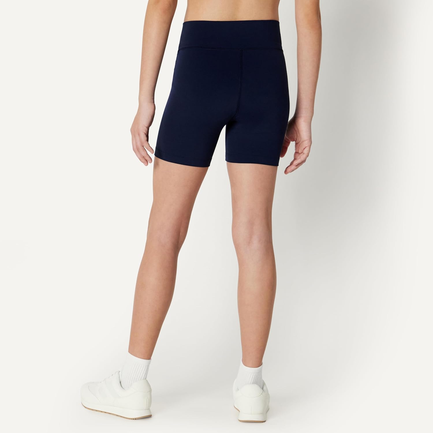 Detalle de Amazon Essentials Girls' Athletic FormFlex Buttery Soft Dance Cartwheel Bike Shorts