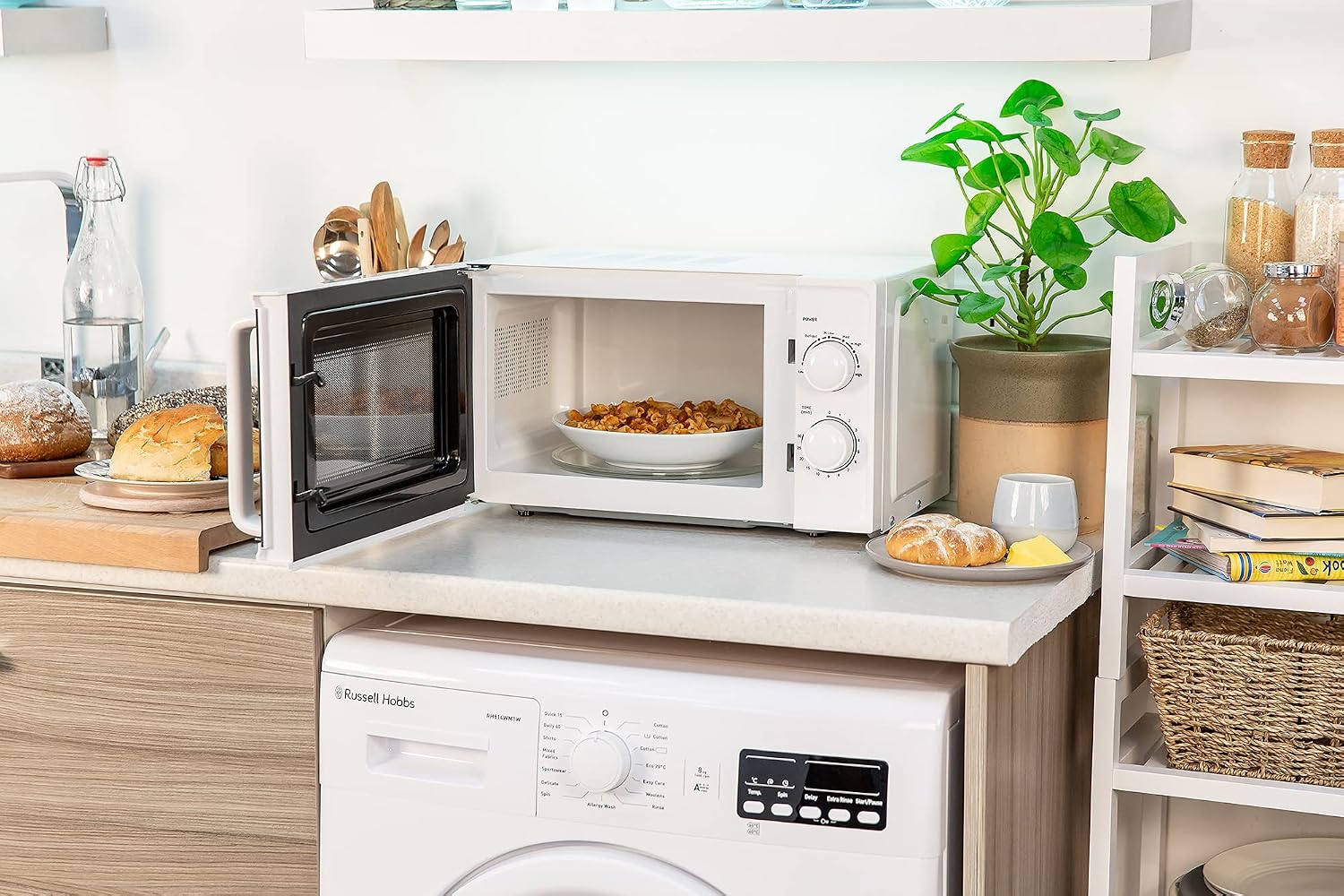 Detalle 2 de Russell Hobbs 17L Small Microwave (RHM1725) – White, 700W, 5 Power Levels & Defrost
