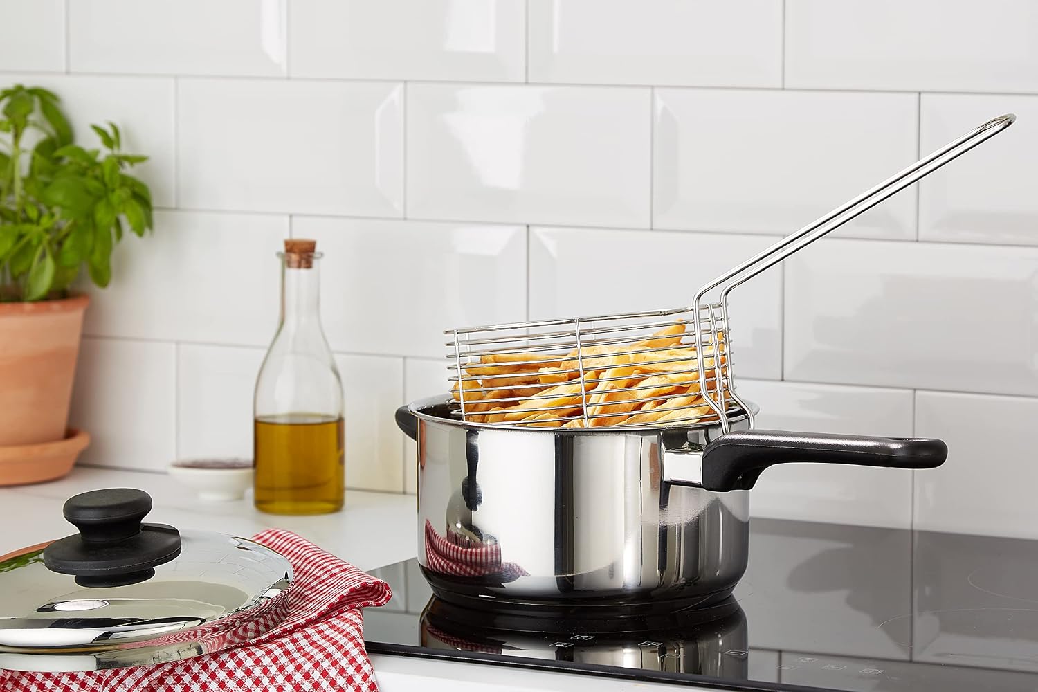 Thumbnail 6 de KitchenCraft KCCHIPLRG frituurpan van roestvrij staal met mand en deksel, 20 cm
