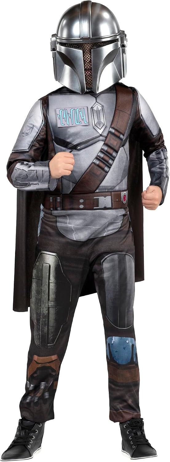 Detalle de Star Wars The Mandalorian Youth Costume with Light-Up Chest, Padding, Mask and Cape