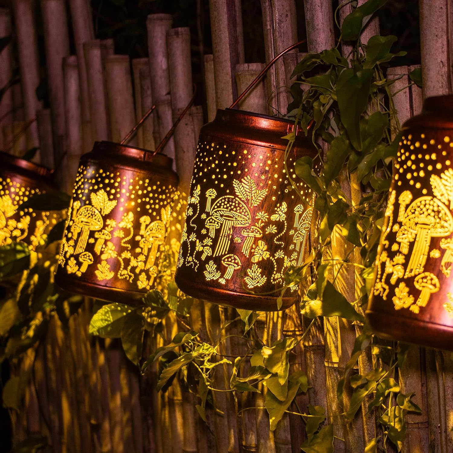 Thumbnail 3 de Birthday Mushroom Solar Lanterns for Women