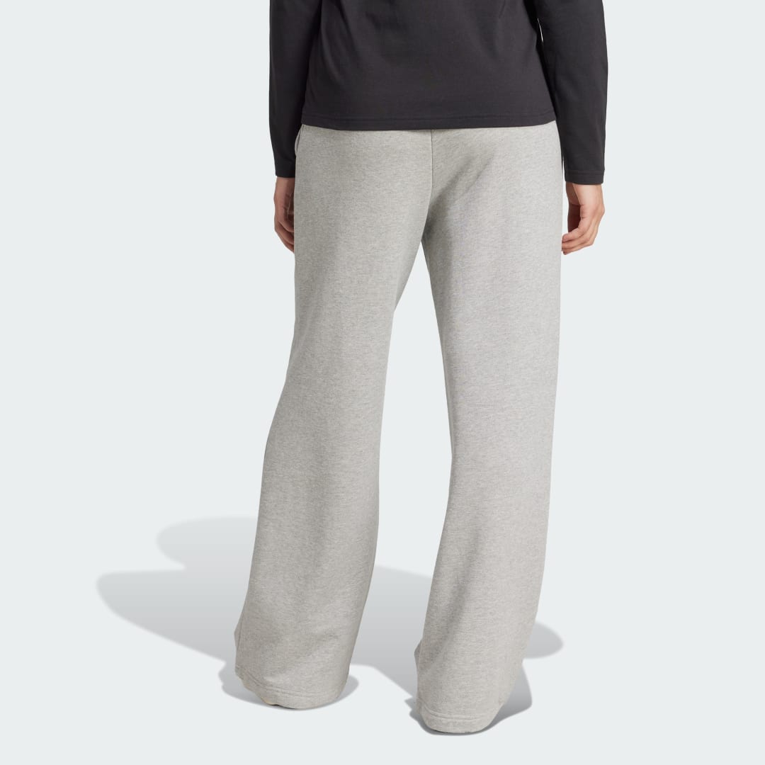 Detalle 2 de Pantalón Essentials Wide Leg French Terry de Adidas — cómodo, versátil y para el día a día