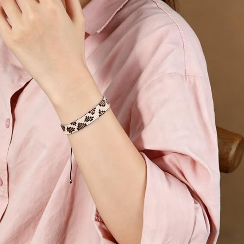Detalle de KELITCH Pulsera de Perlas de Semillas con Estampado de Leopardo – Miyuki y Cordon de Algodón