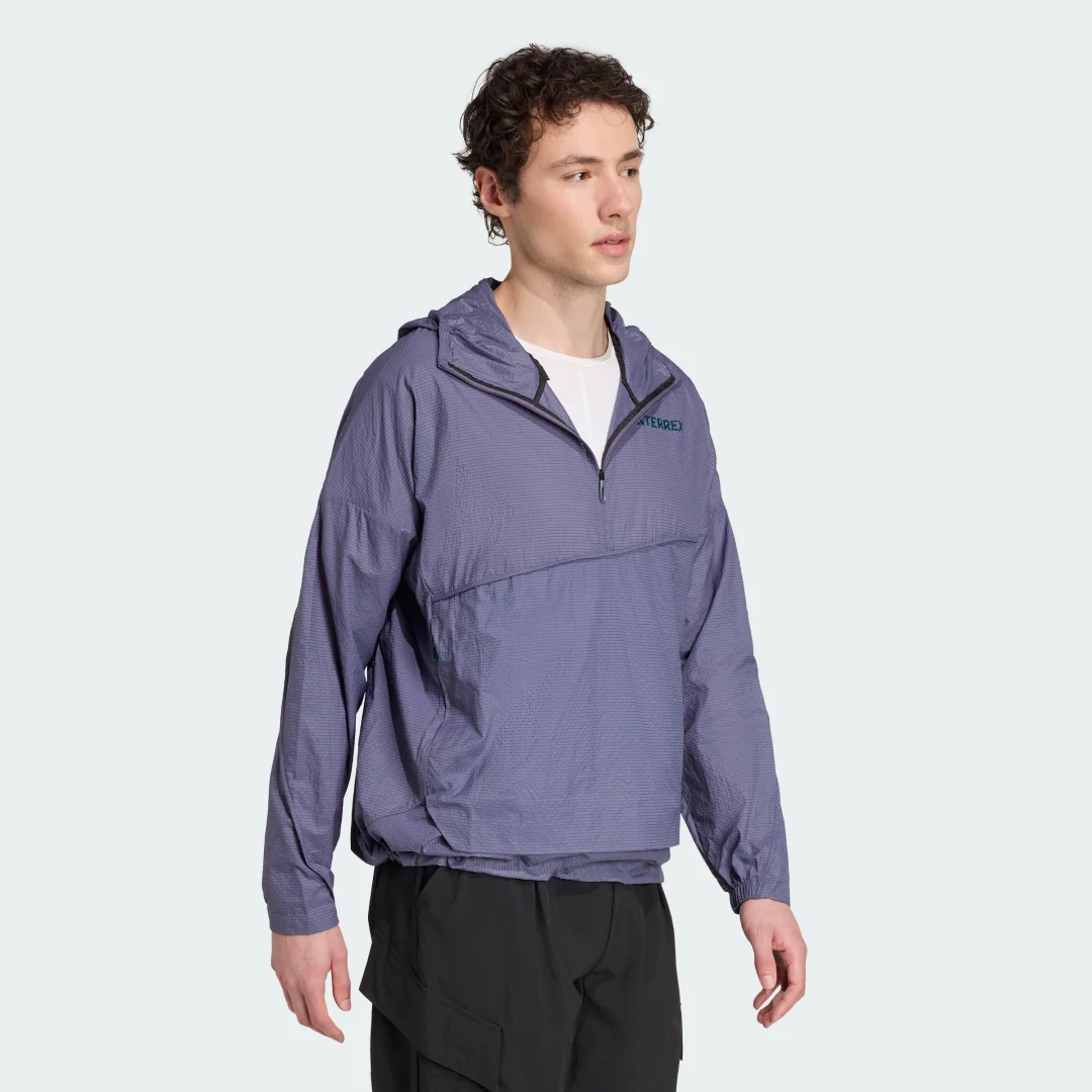 Thumbnail 2 de Anorak Terrex Xploric Wind de Adidas: protección ligera en tono violeta