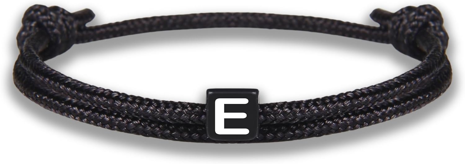 Detalle de GD GOOD.designs Armband mit Buchstaben – Verstellbares Partnerarmband (14–25 cm) mit schwarz geflochtenem Seil