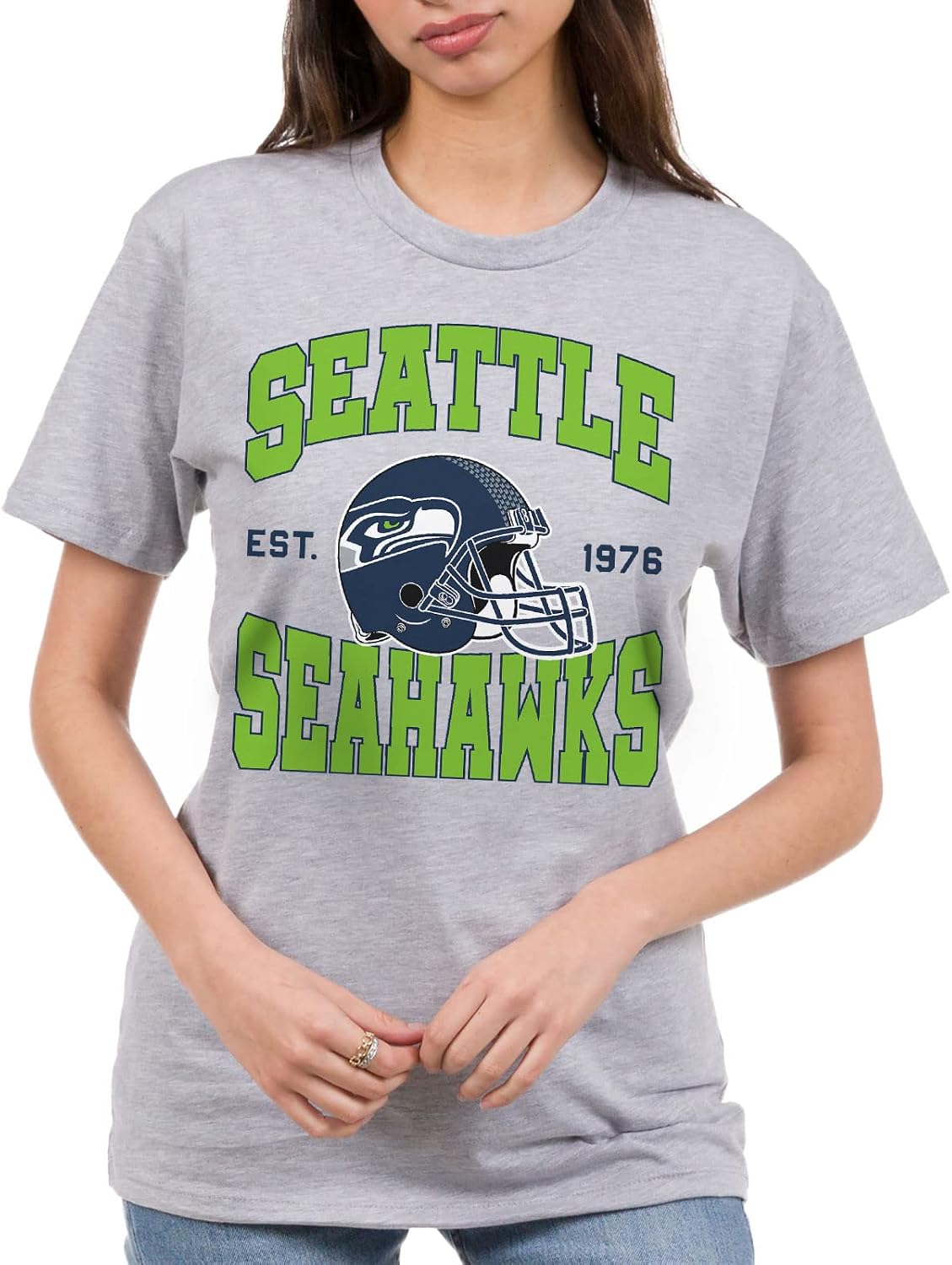Detalle de Junk Food Team Helmet Officially Licensed Short Sleeve Football Fan Shirt (Seattle Seahawks) for Men and Women