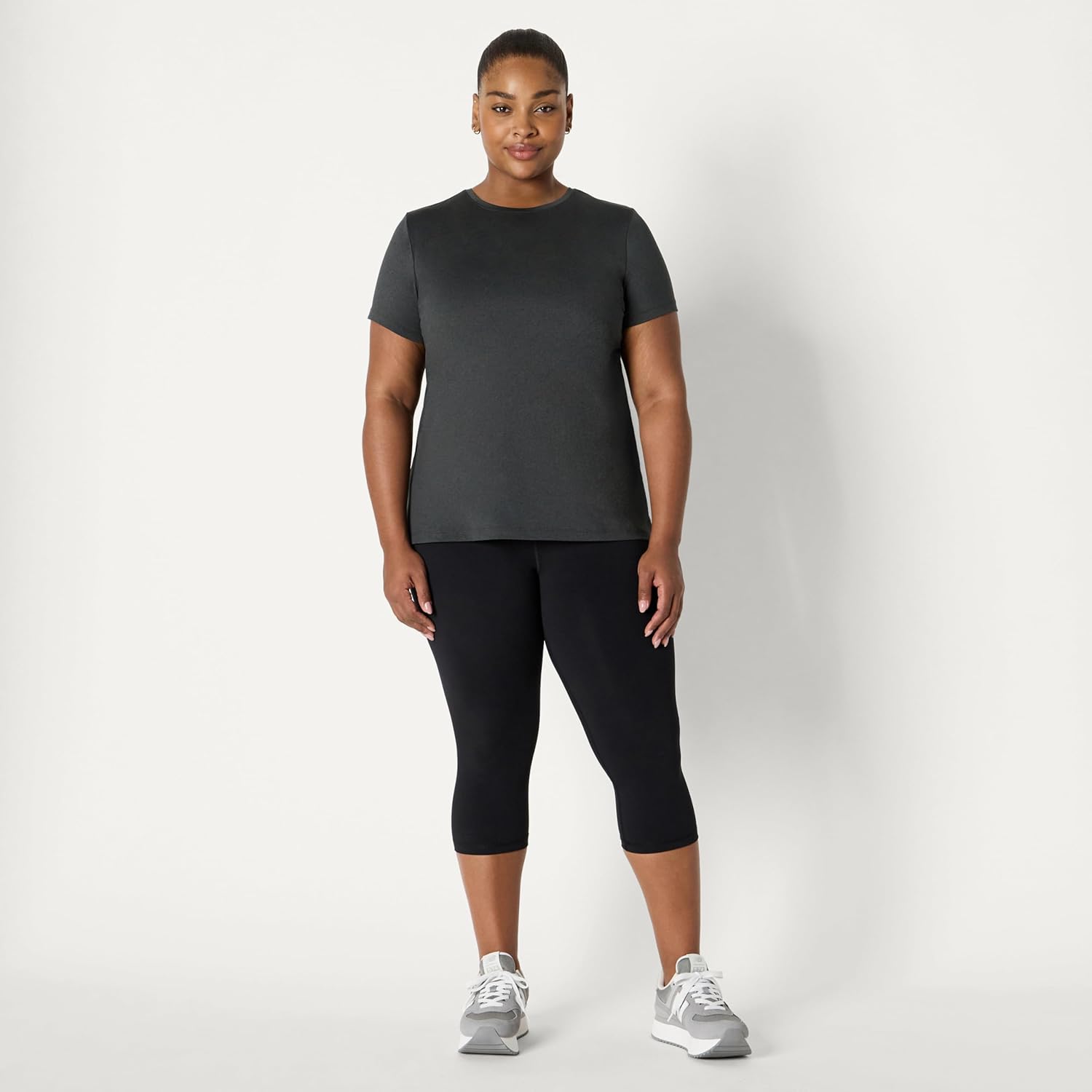 Thumbnail 6 de Amazon Essentials Damen Active Quick Dry Tech Stretch Kurzarm-T-Shirt – Übergrößen
