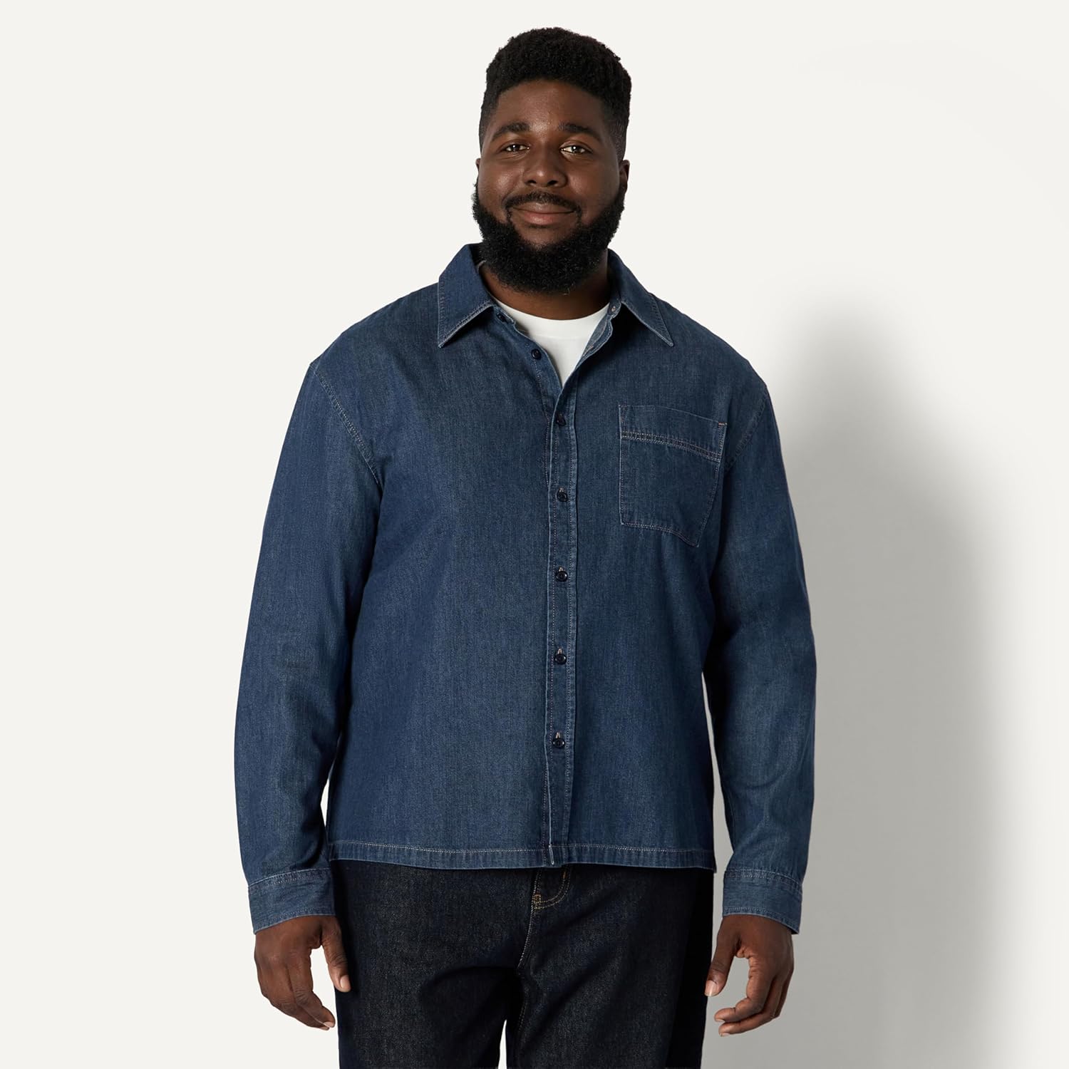 Thumbnail 5 de Amazon Essentials Herren Modernes Oversize-Button-Down-Jeanshemd