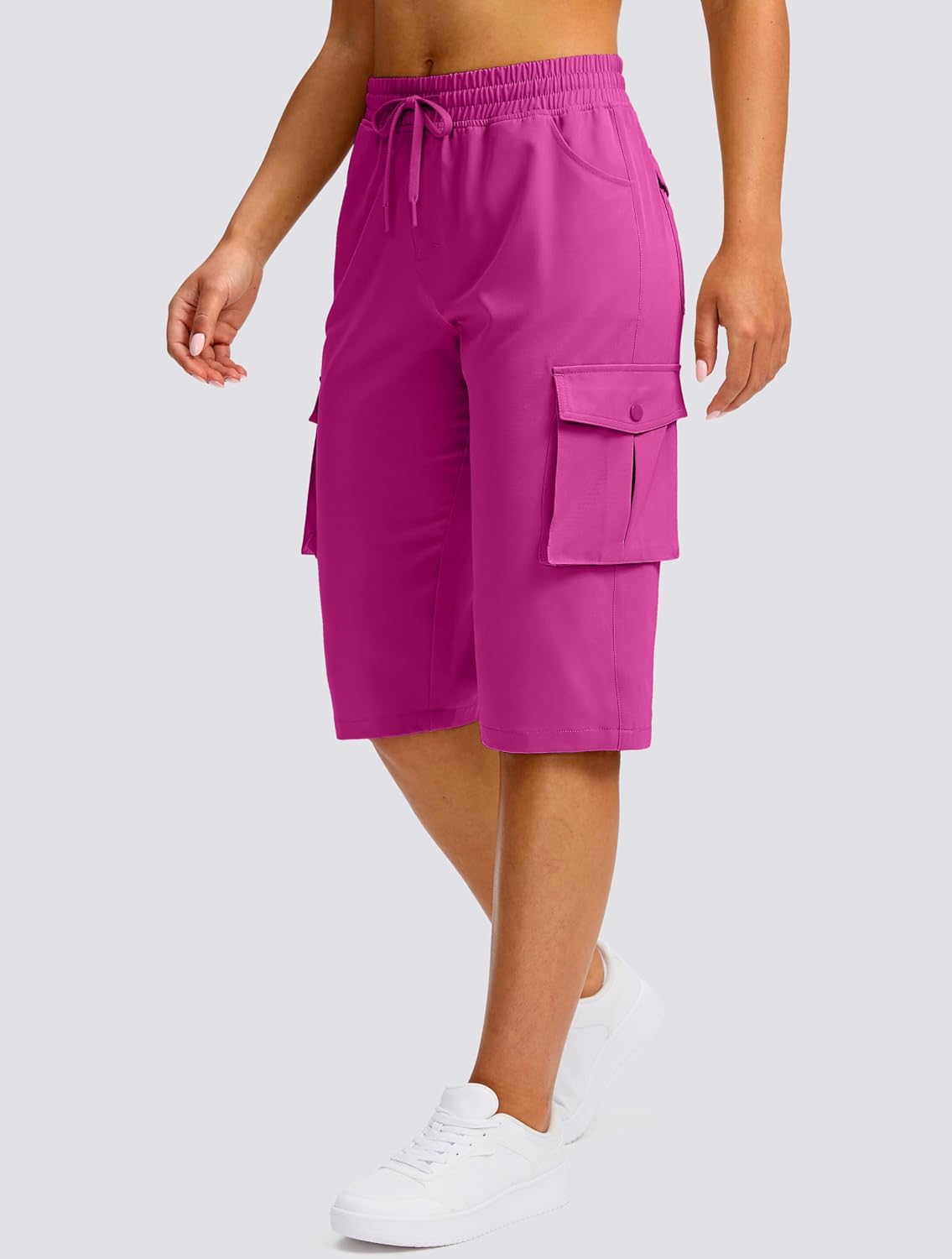 Detalle 2 de Viodia 15" Long Cargo Shorts for Women, Knee-Length Quick-Dry Hiking Bermudas