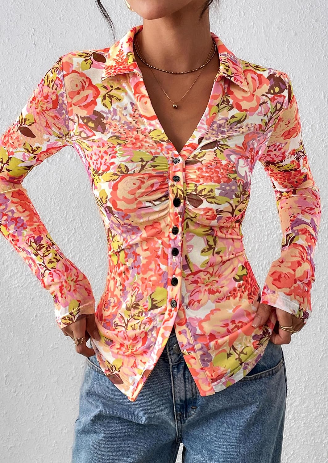 Detalle 2 de PRETTYGARDEN Women Button Down Floral Boho Blouse – Lightweight Mesh, Ruched Fitted Top