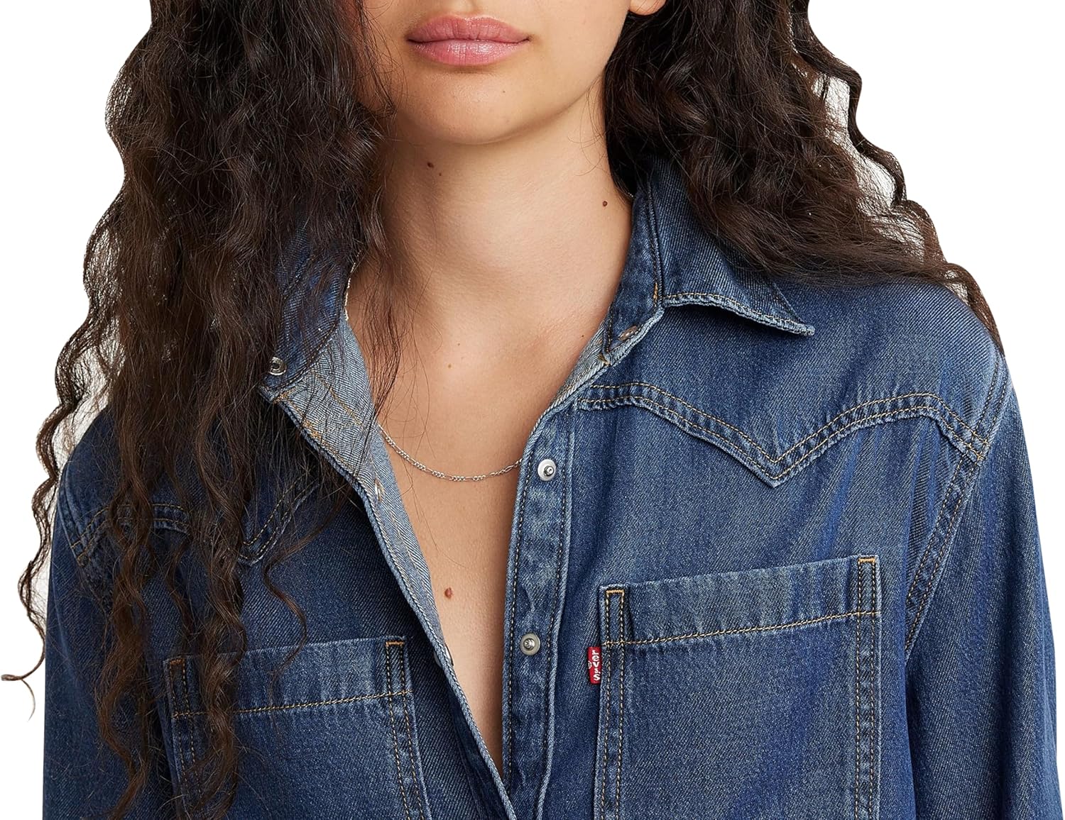 Detalle de Levi’s Teodora Western Chemise Femme : la chemise western à coupe holgada