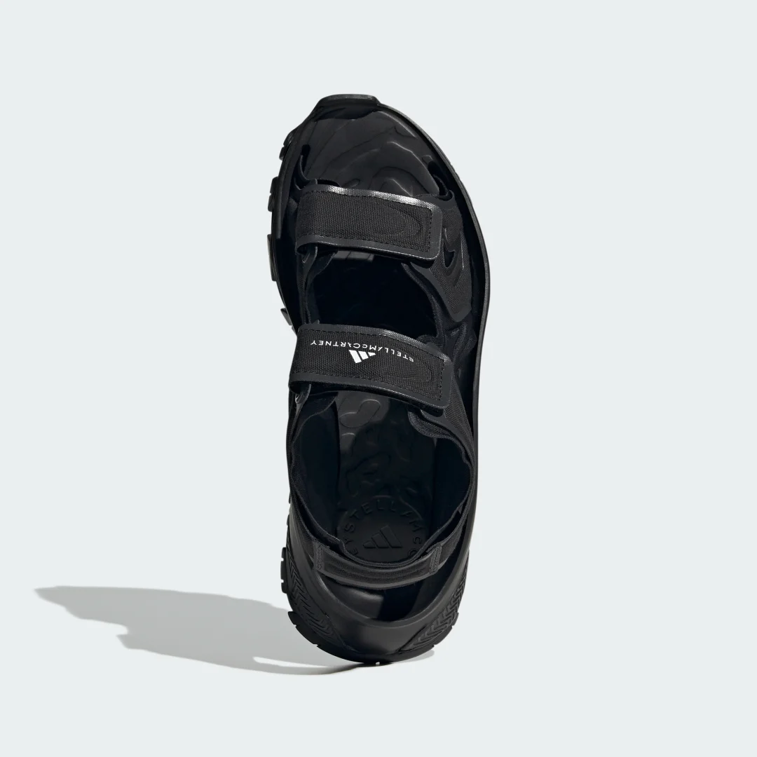 Detalle 2 de El sello de Stella de Adidas, color negro — guía de compra