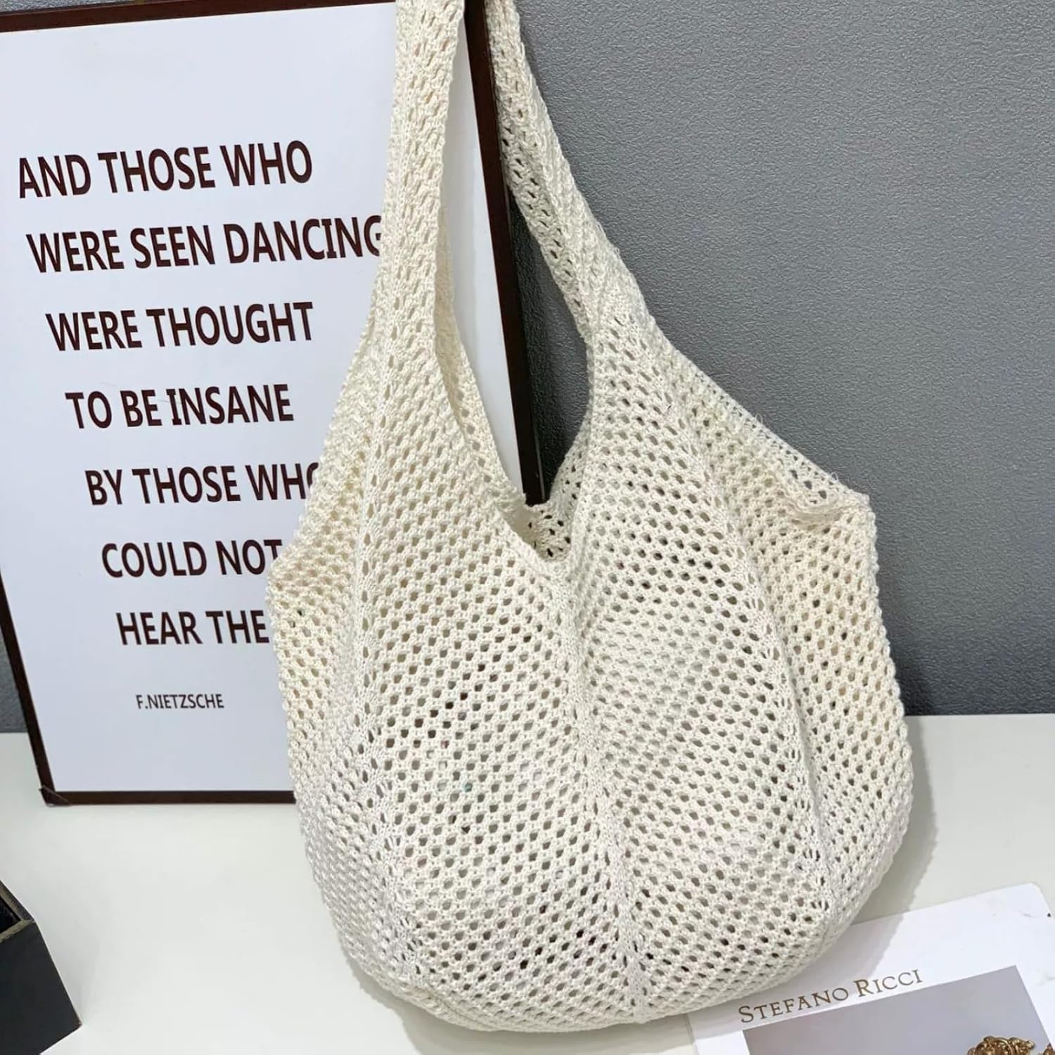 Detalle de Aucuu sac fourre-tout femme en crochet ajouré : sac à bandoulière en maille pour le quotidien