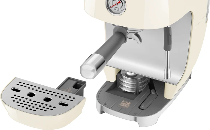 Thumbnail 12 de Smeg ECF03CREU Creme: Espressomaschine mit Manometer, cremigem Cappuccino und Latte Art