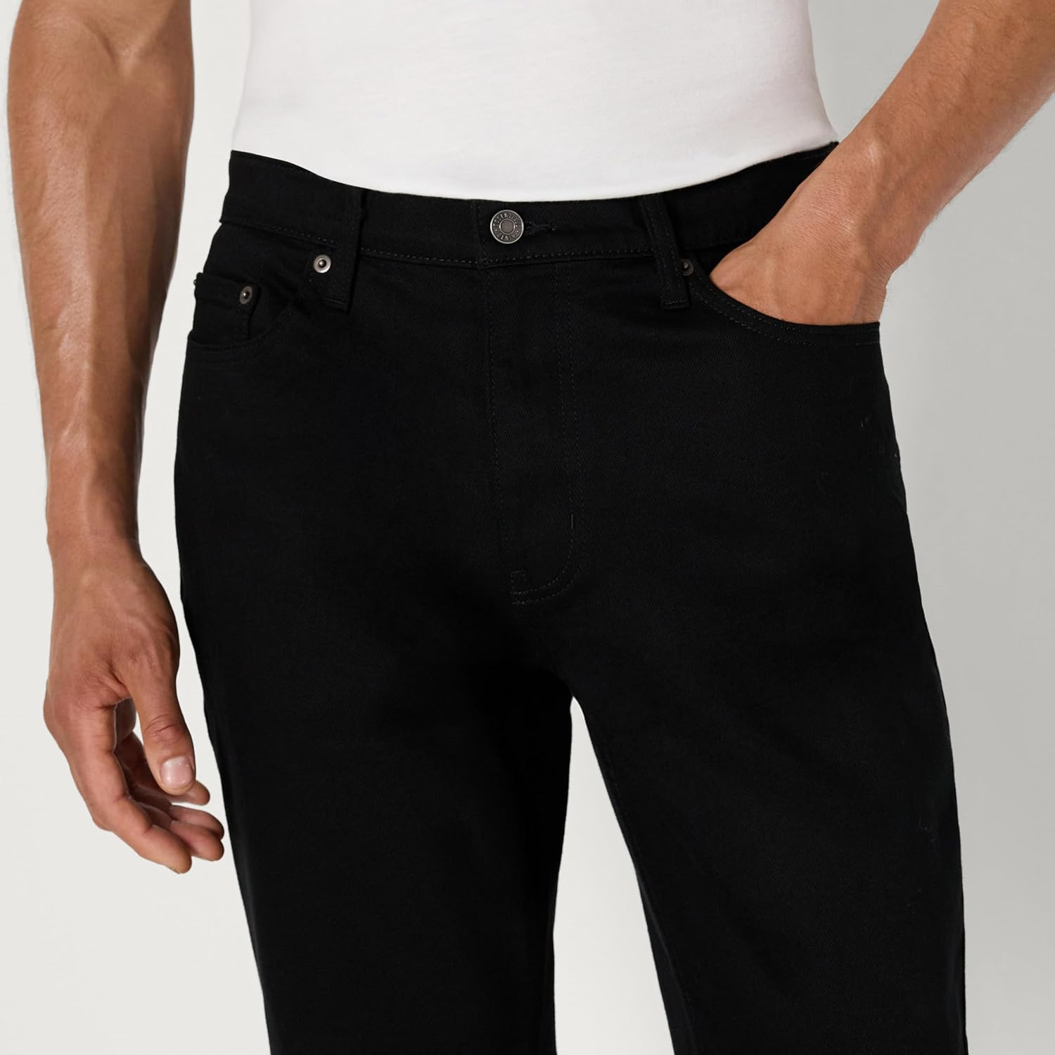 Thumbnail 4 de Amazon Essentials Men's Low-Stretch Straight-Fit Bootcut Jeans