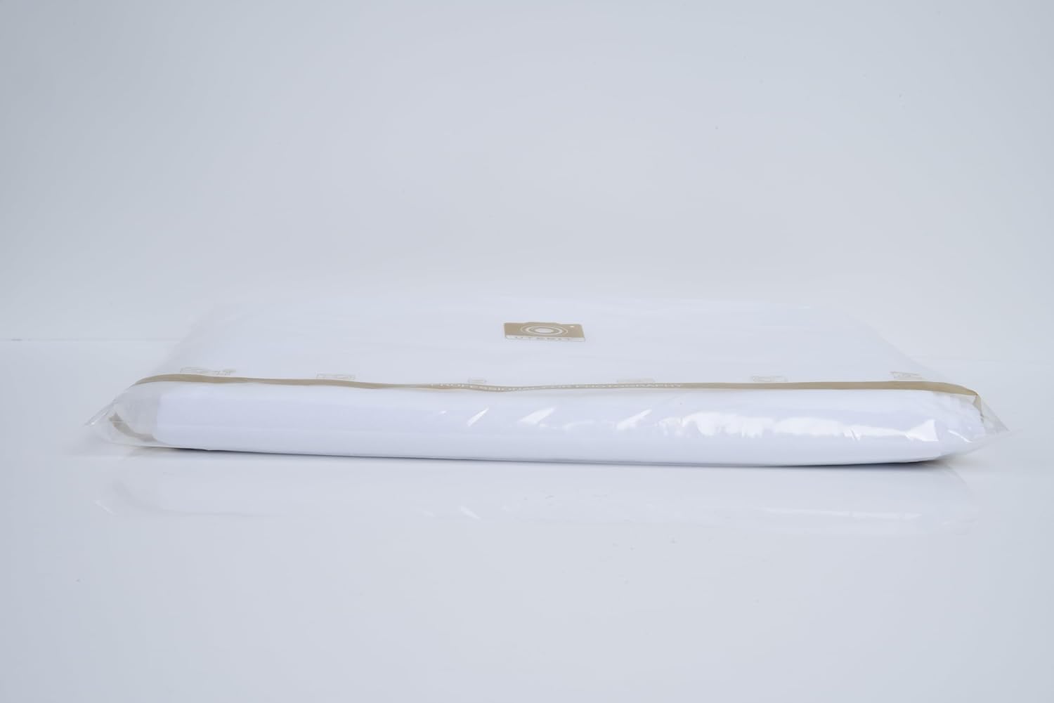 Thumbnail 3 de UTEBIT White Backdrop 1.5x2m (5x7ft) – Lightweight, Foldable Polyester Background for Product and Portrait Photography