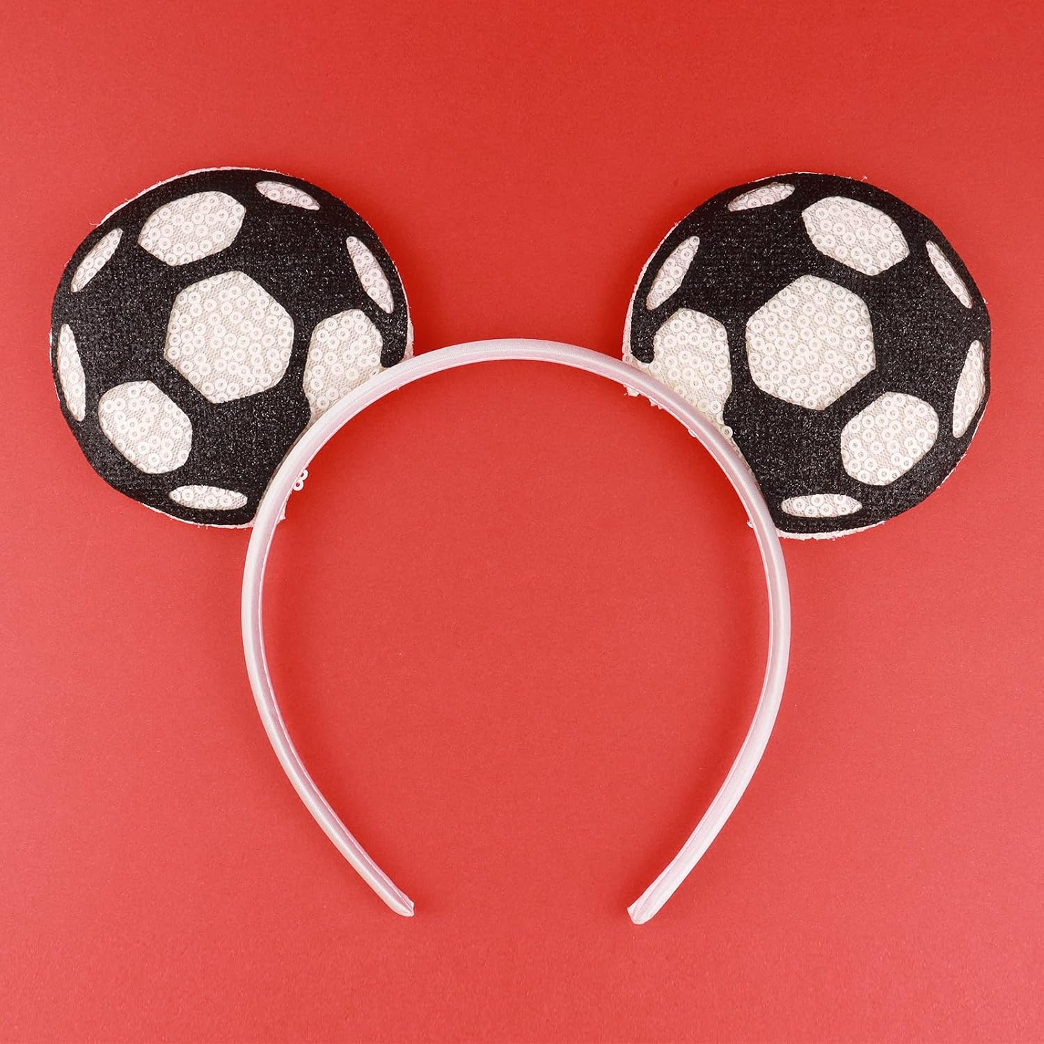 Detalle de LIHELEI Soccer Mouse-Ear Headband with 5-Inch Sequin Bow