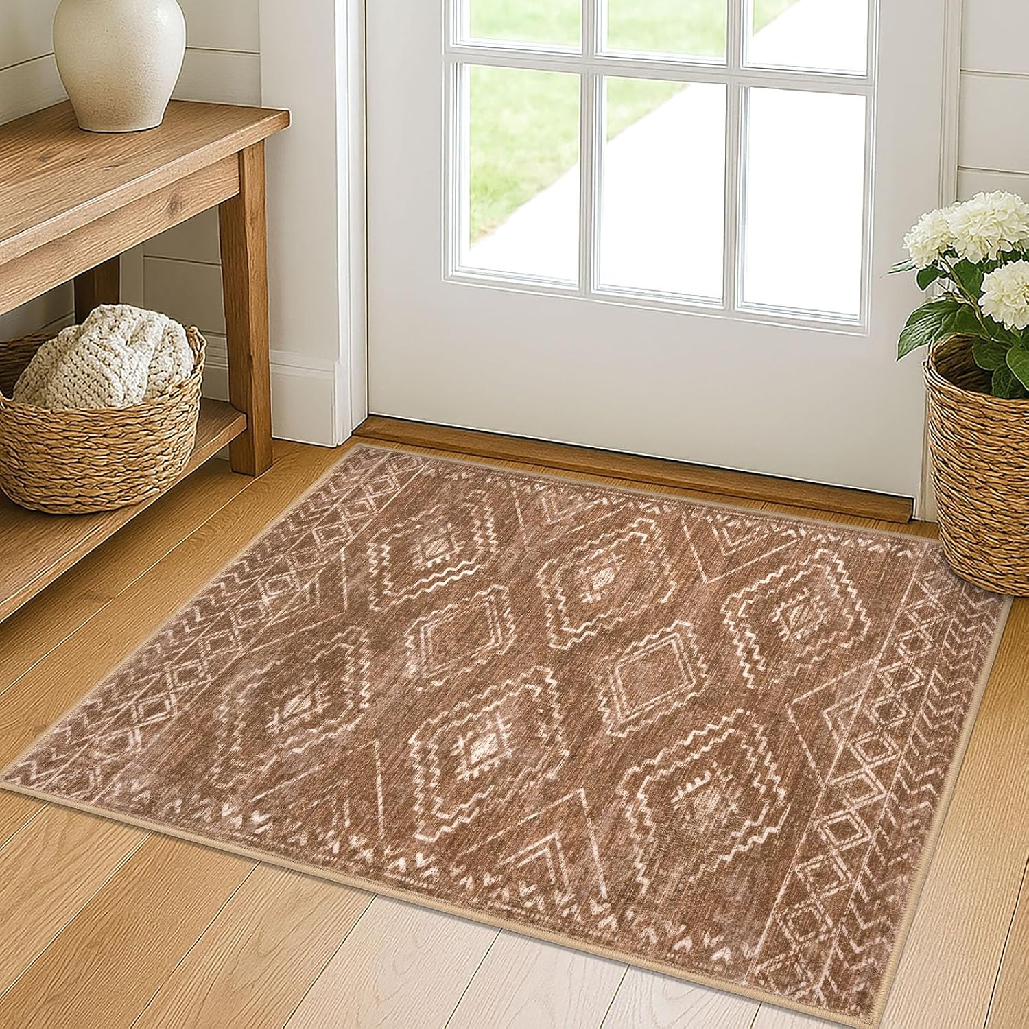 Detalle de KILOCOCO Rug 2' x 3' Washable Indoor Doormat, Mocha Brown Geometric