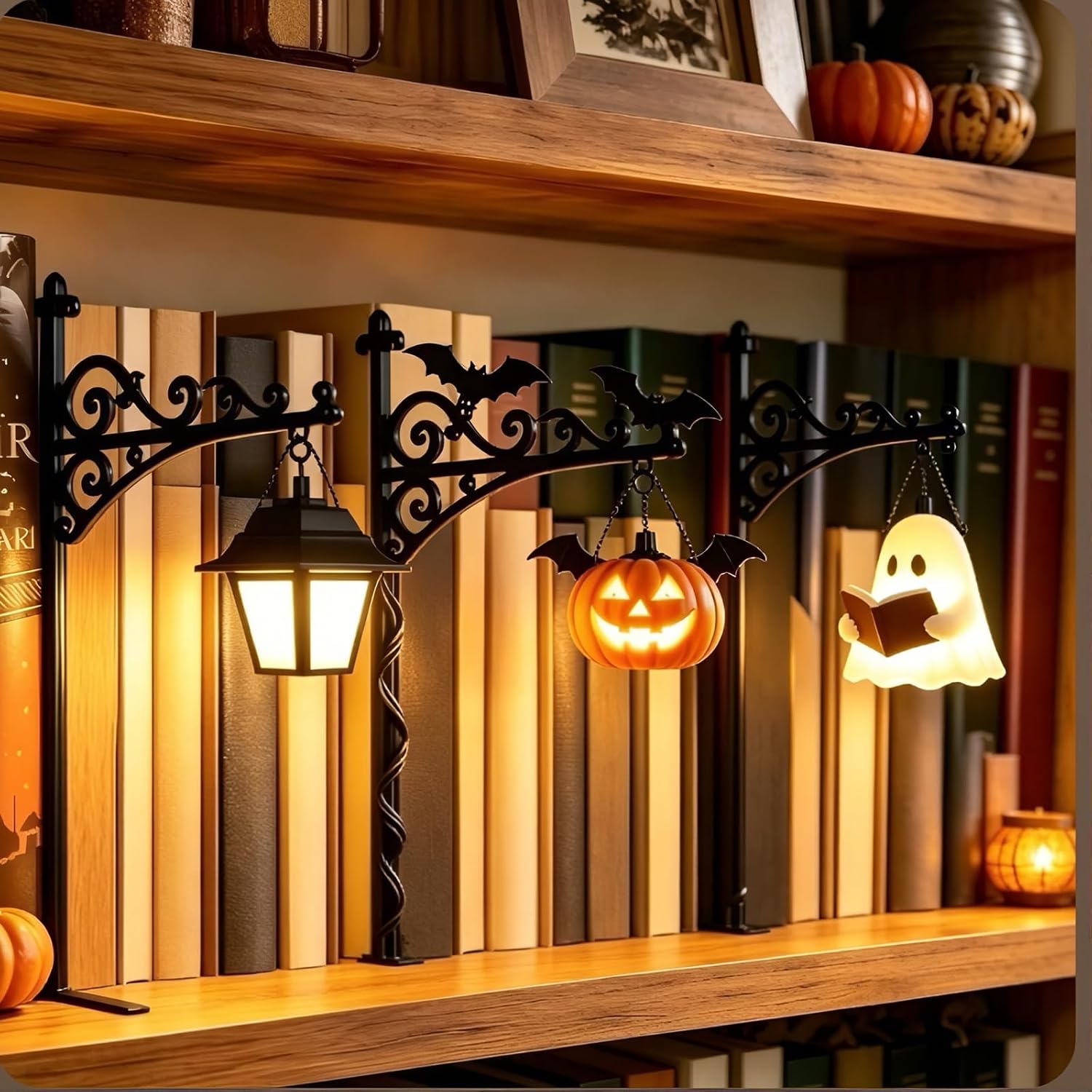 Detalle de rohxizw Bookshelf Lamp, Vintage Iron Lantern with Warm LED Night Light