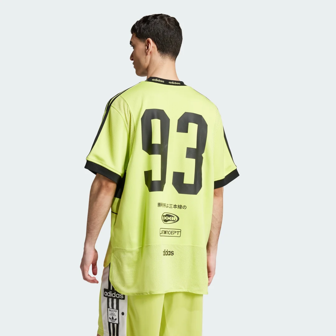 Detalle 2 de Camiseta Adilenium Season 2 Team '93 de Adidas – Verde