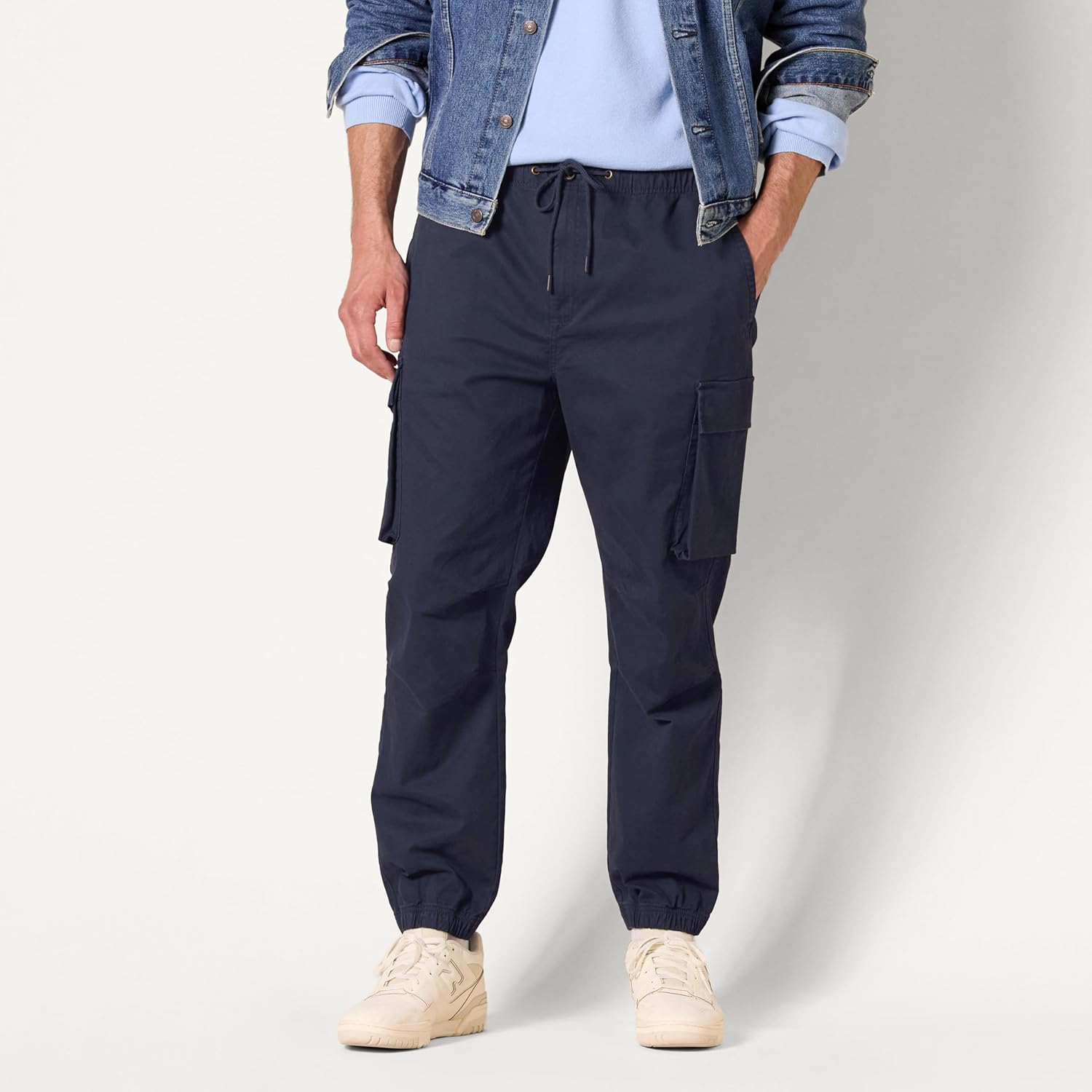Thumbnail 4 de Amazon Essentials Uomo Pantaloni Jogger Cargo con Coulisse in Vita – Vestibilità Standard