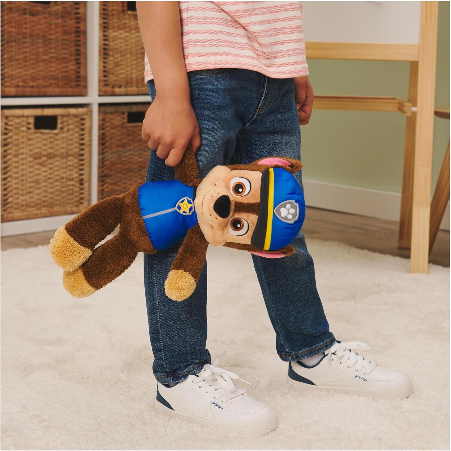 Thumbnail 4 de GUND PAW Patrol Chase Take Along Buddy Plush Toy (33cm)