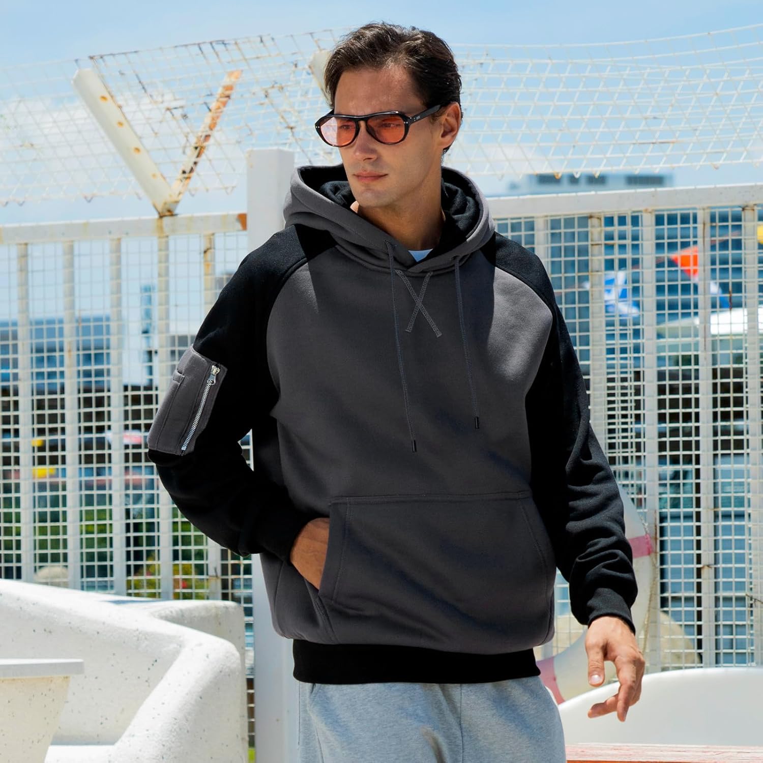 Detalle de LBL Men's Fleece Hoodie Pullover: Casual Warmth with a Contrast Hood