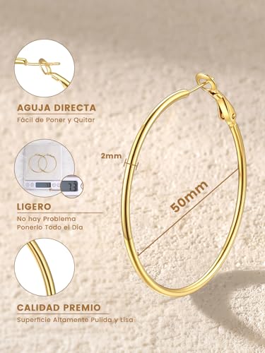 Detalle de GoldChic Pendientes de Aro Dorado de Acero Inoxidable 50mm: Minimalistas, Ligeros y Hipoalergénicos