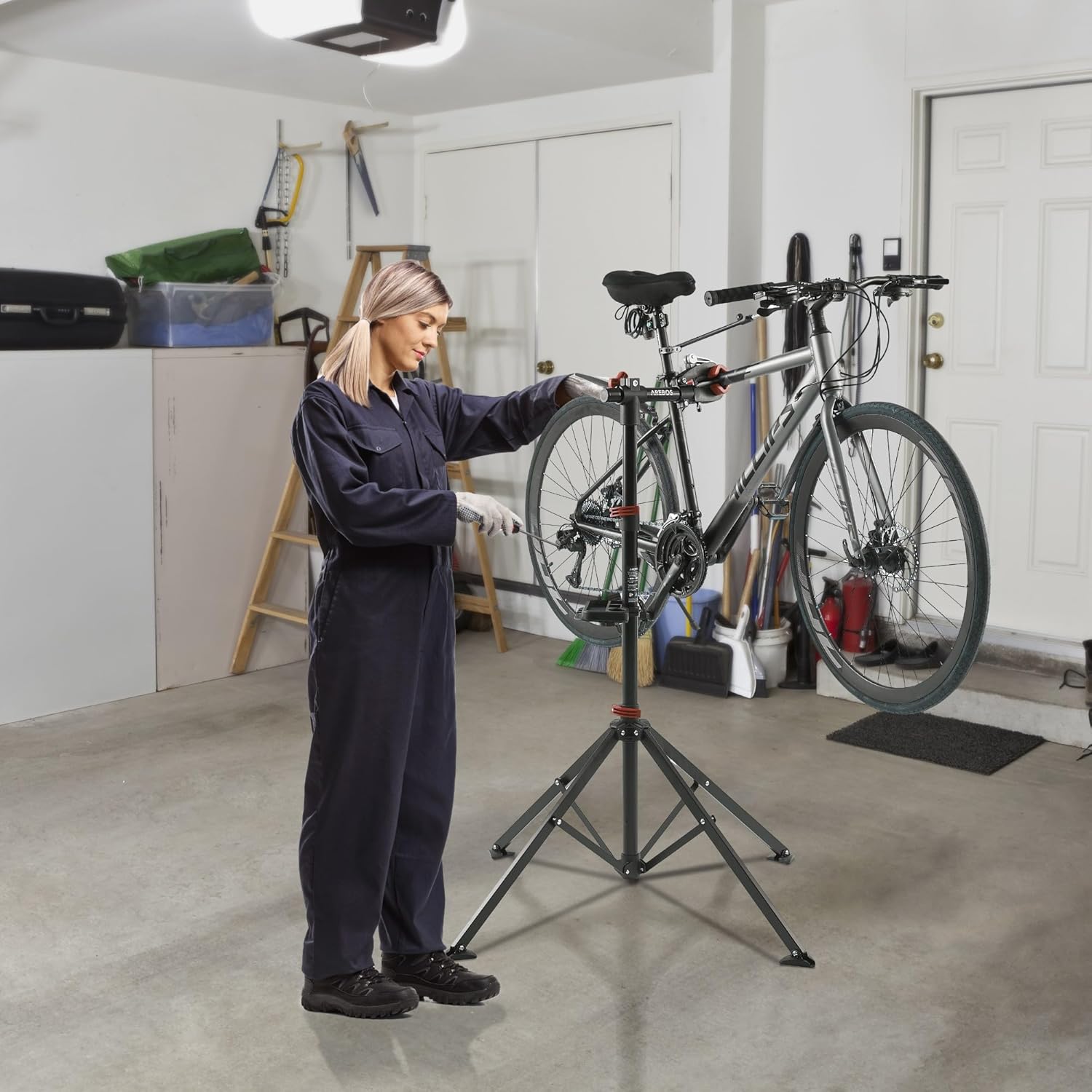 Detalle 2 de Arebos Fahrrad-Montageständer mit Tasche – 360° drehbar, belastbar bis 30 kg