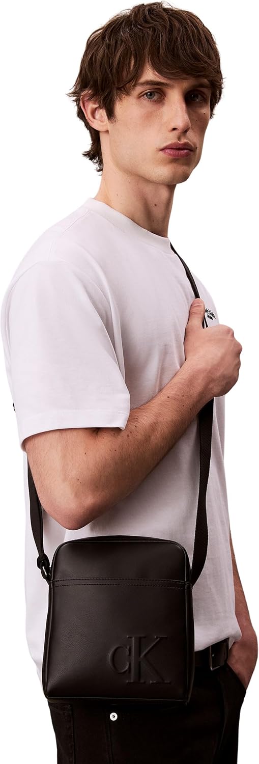 Detalle de Calvin Klein Bold CK Reporter Lv04D3248G – Crossover homme noir à zip