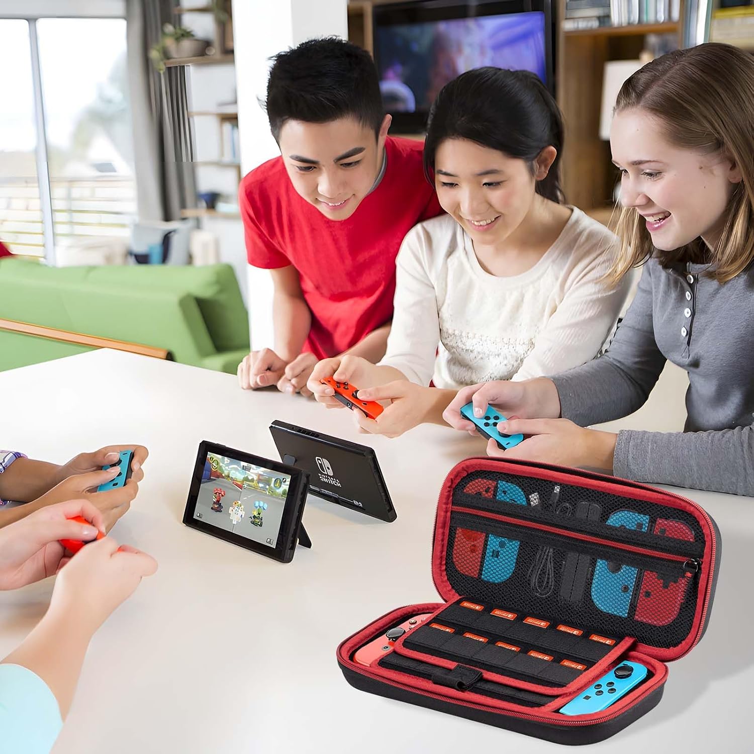 Detalle 2 de Carehabi Custodia per Nintendo Switch con organizer 19 giochi