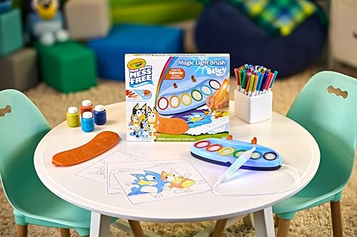 Thumbnail 7 de CRAYOLA Color Wonder Magic Light Brush Bluey: kit de pintura sin manchas para niños a partir de 3 años