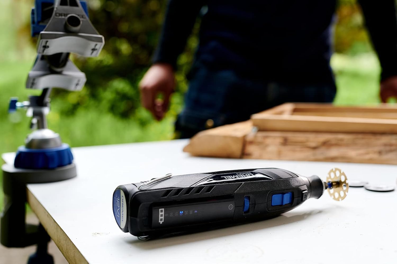 Thumbnail 4 de Dremel 12V3 Batteria agli ioni di litio da 3 Ah per Dremel 8260