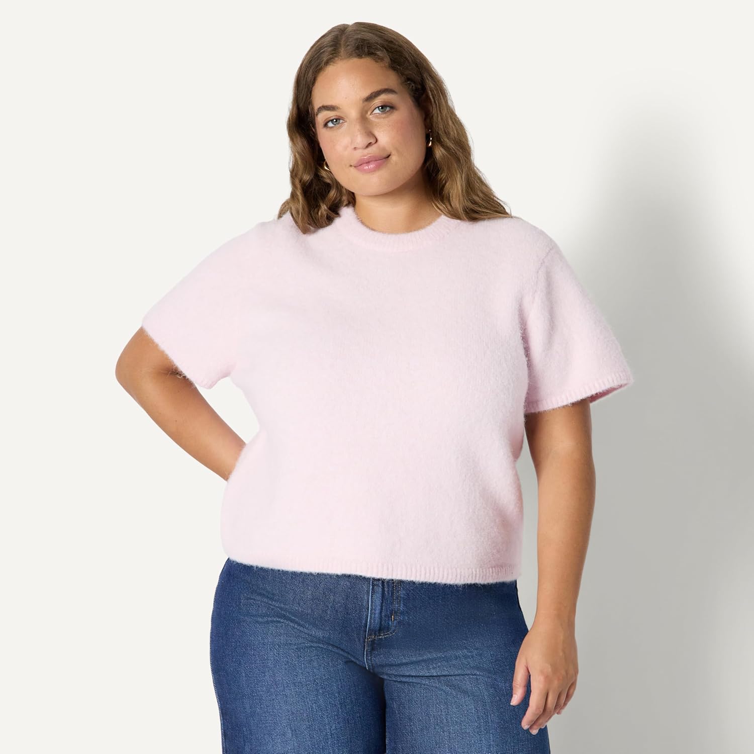 Thumbnail 5 de Amazon Essentials women’s relaxed-fit faux mohair short sleeve jumper top